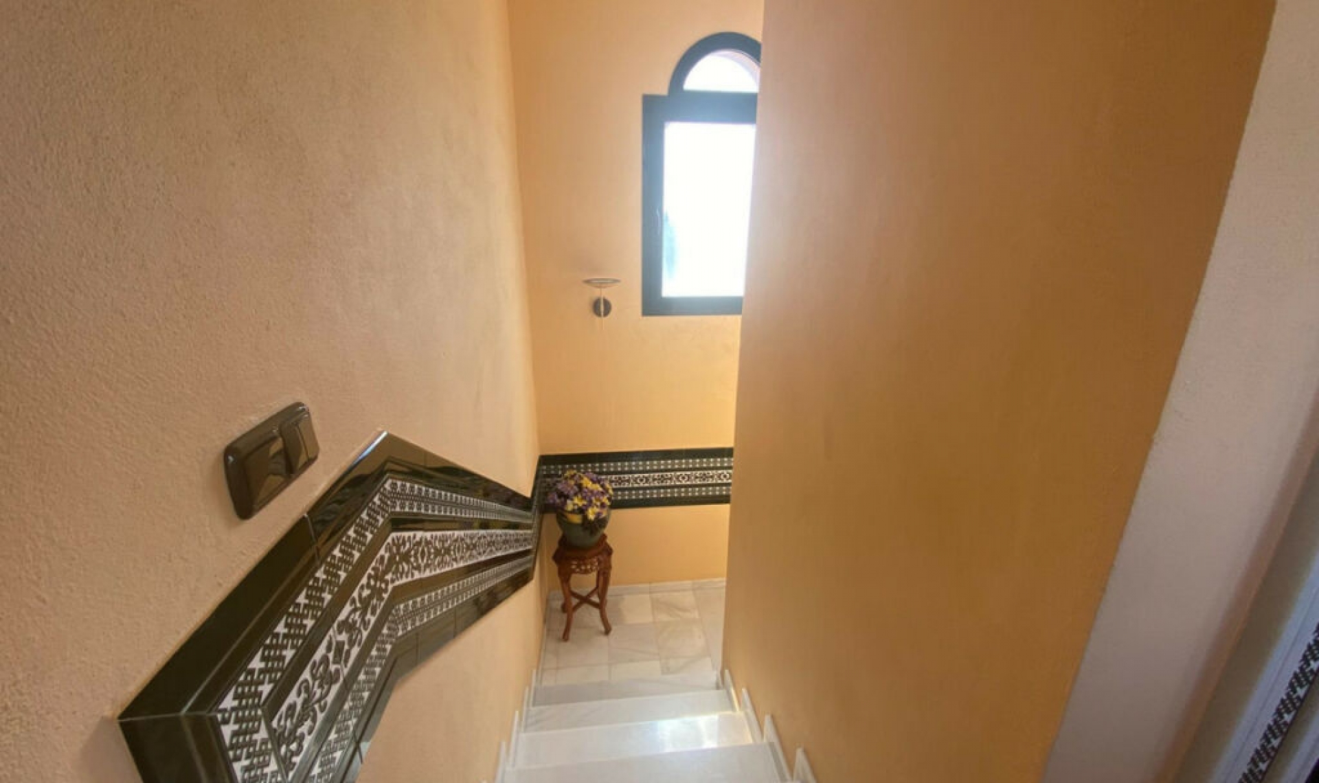 Resale - House -
La Cala