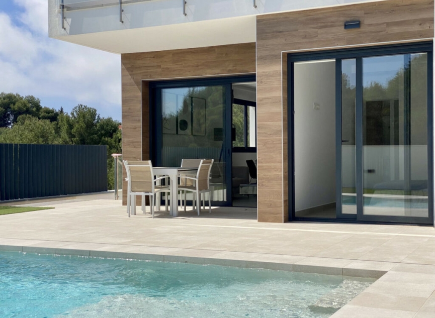 Resale - House -
La Campaneta
