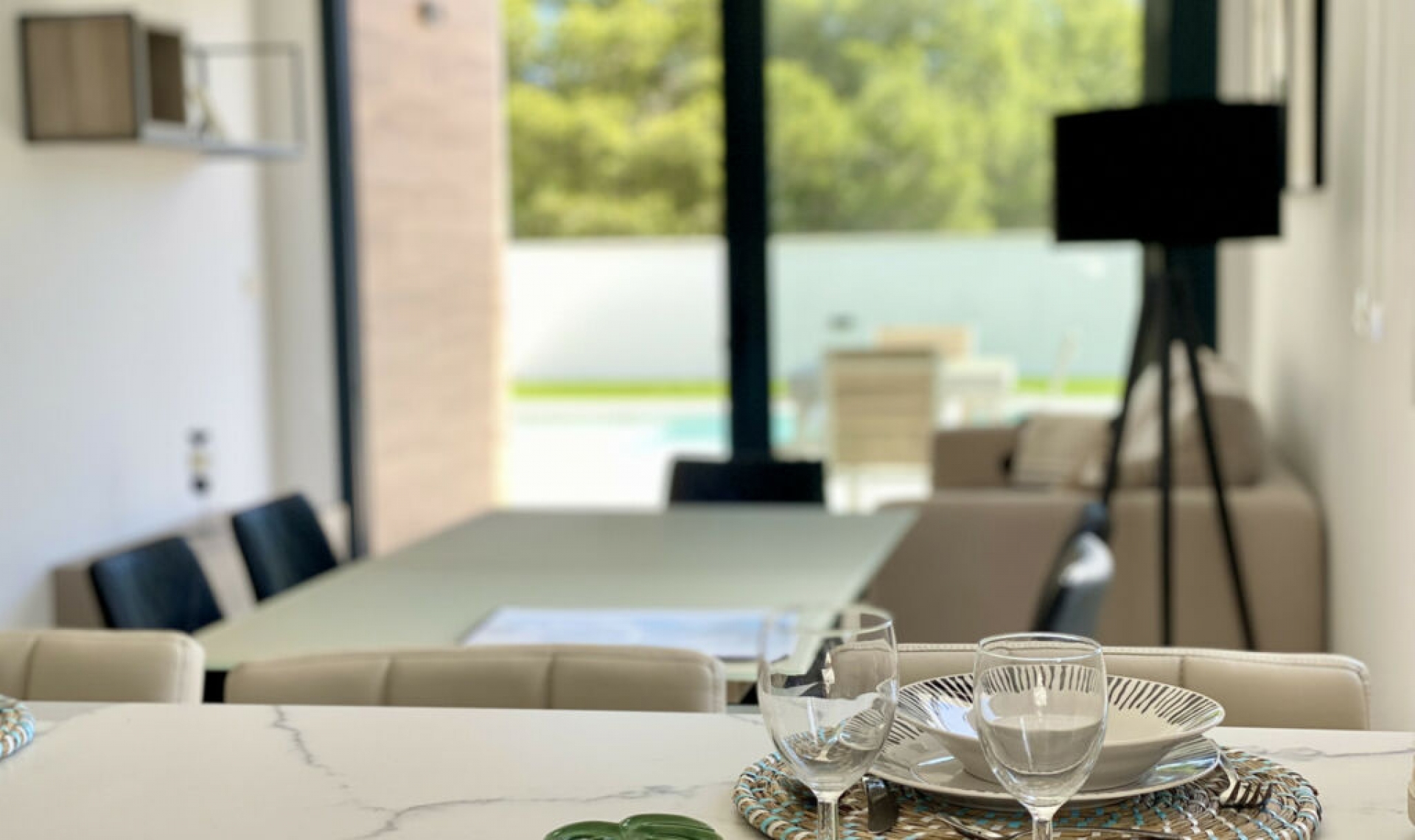 Resale - House -
La Campaneta