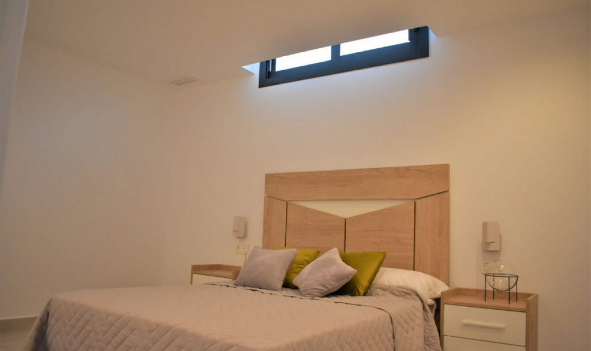 Resale - House -
La Campaneta
