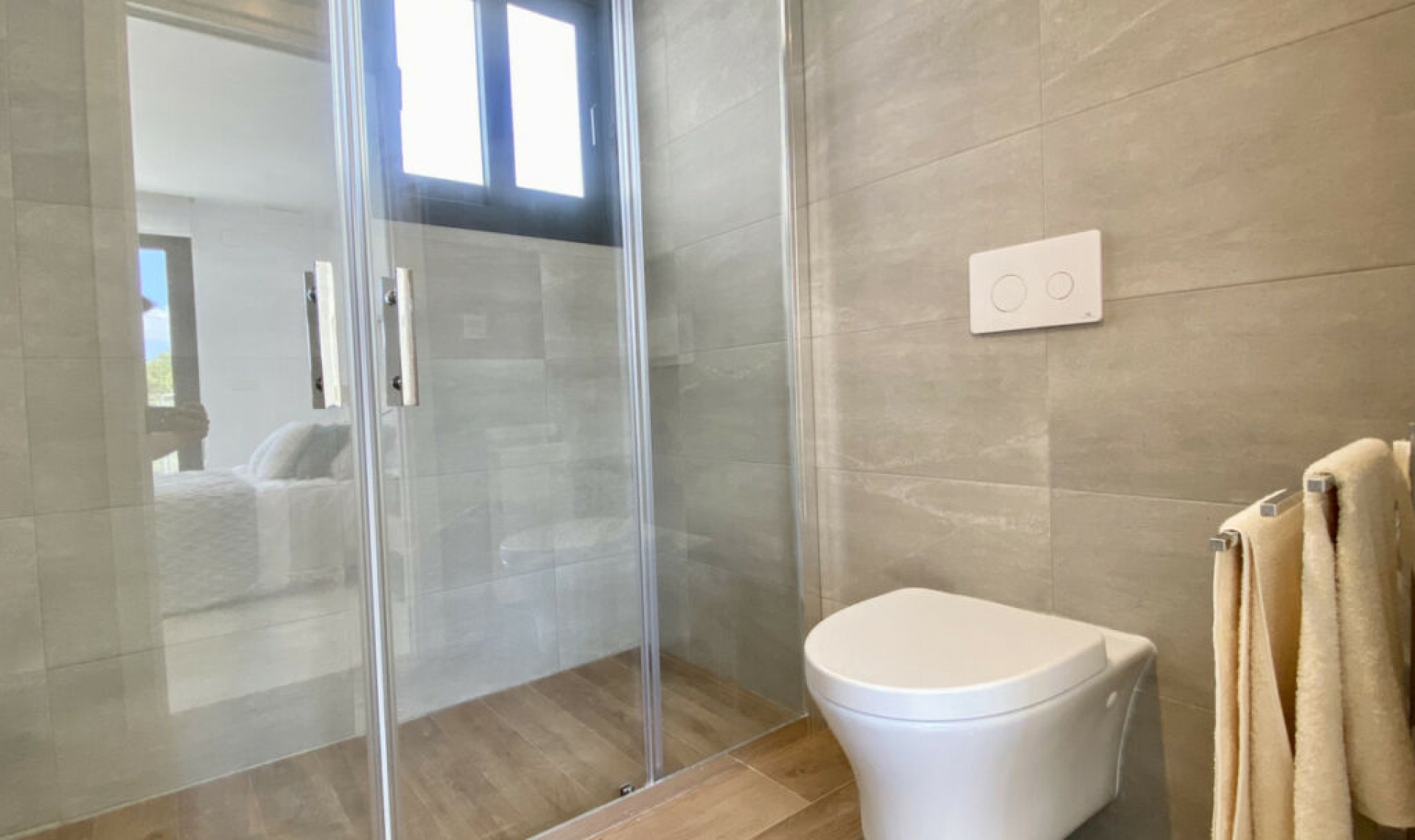 Resale - House -
La Campaneta