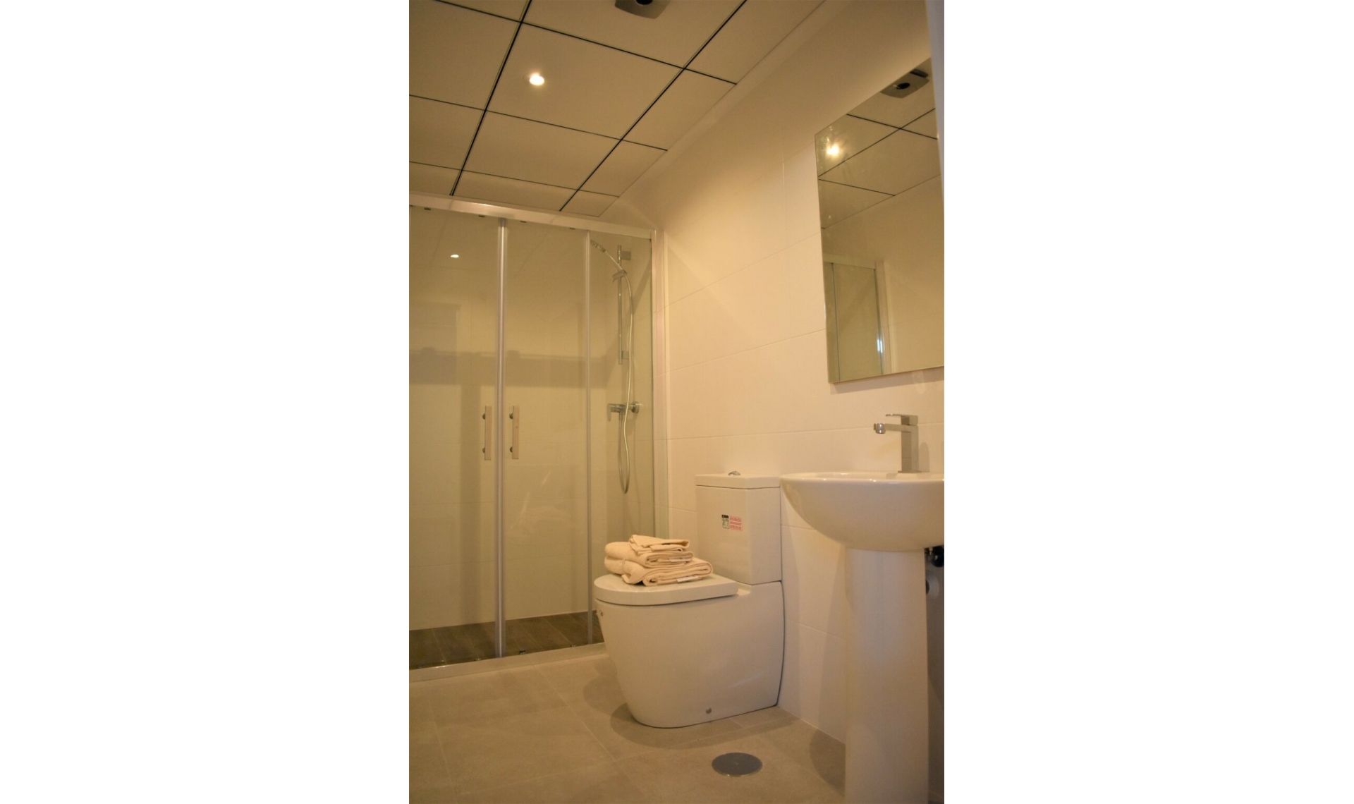 Resale - House -
La Campaneta