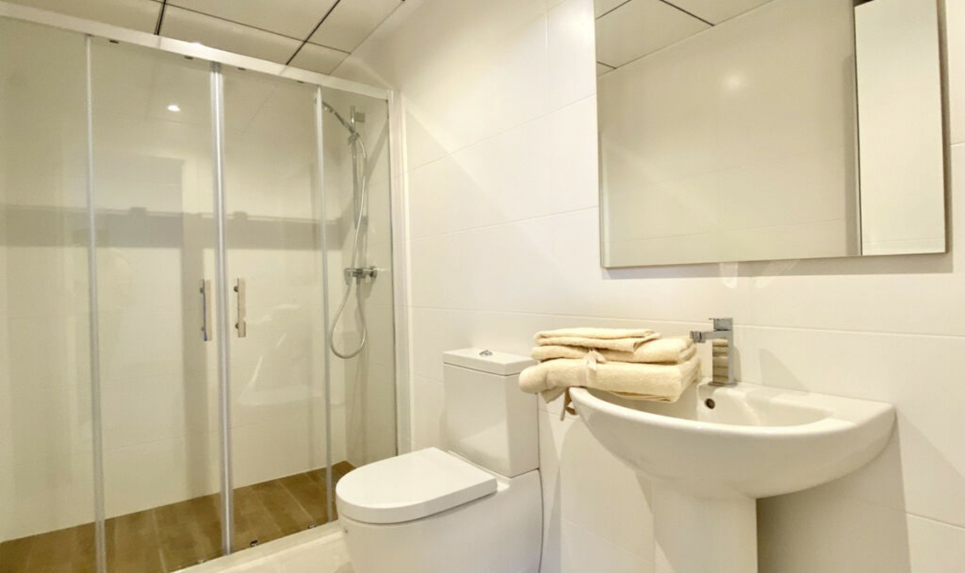 Resale - House -
La Campaneta