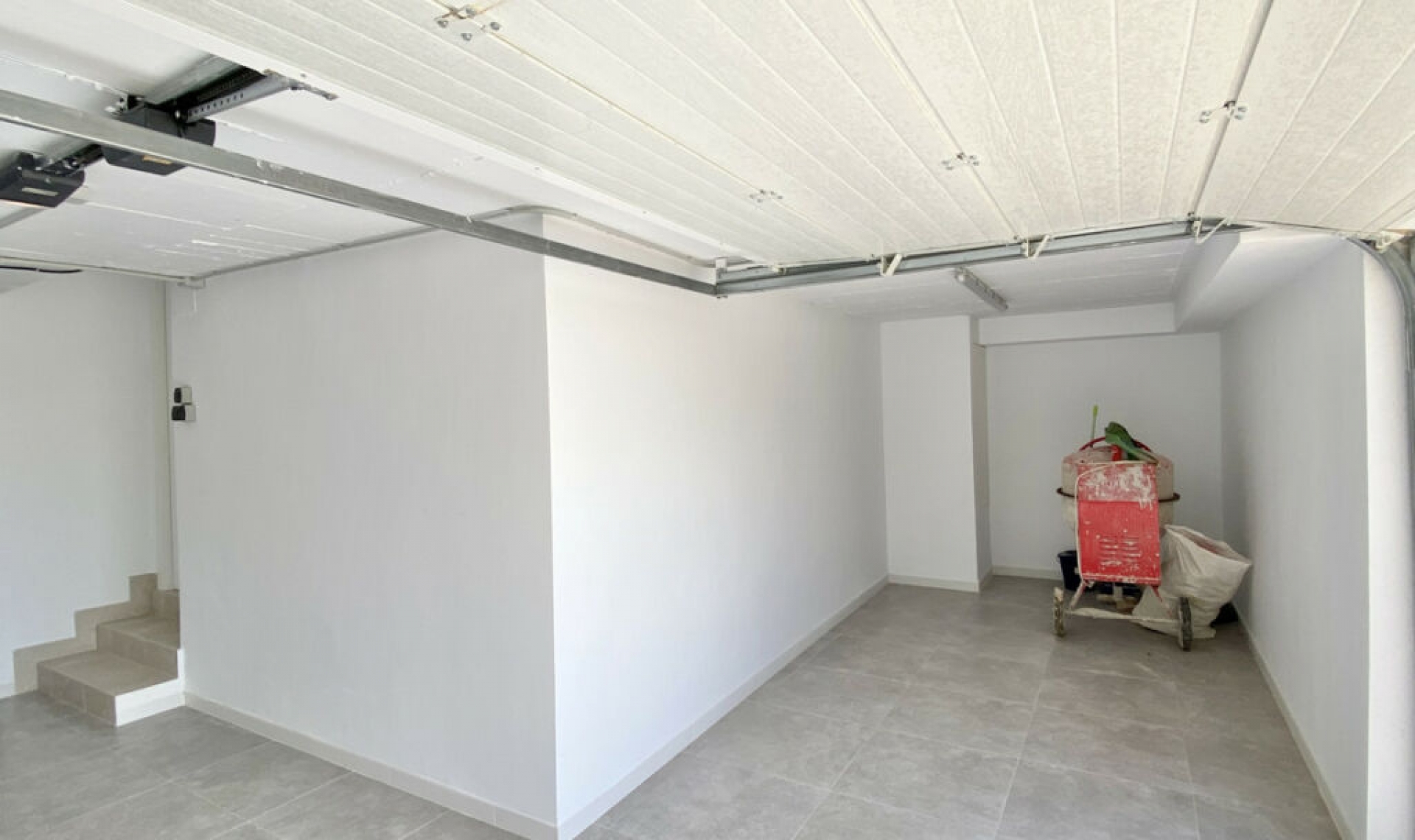 Resale - House -
La Campaneta