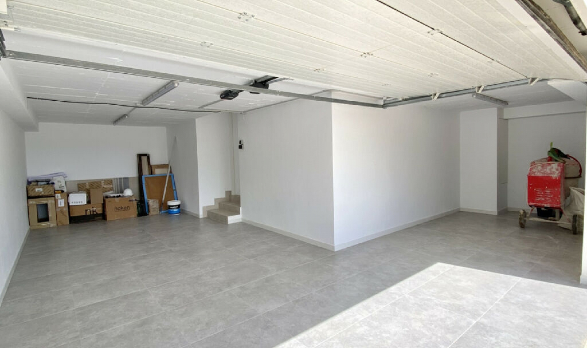 Resale - House -
La Campaneta