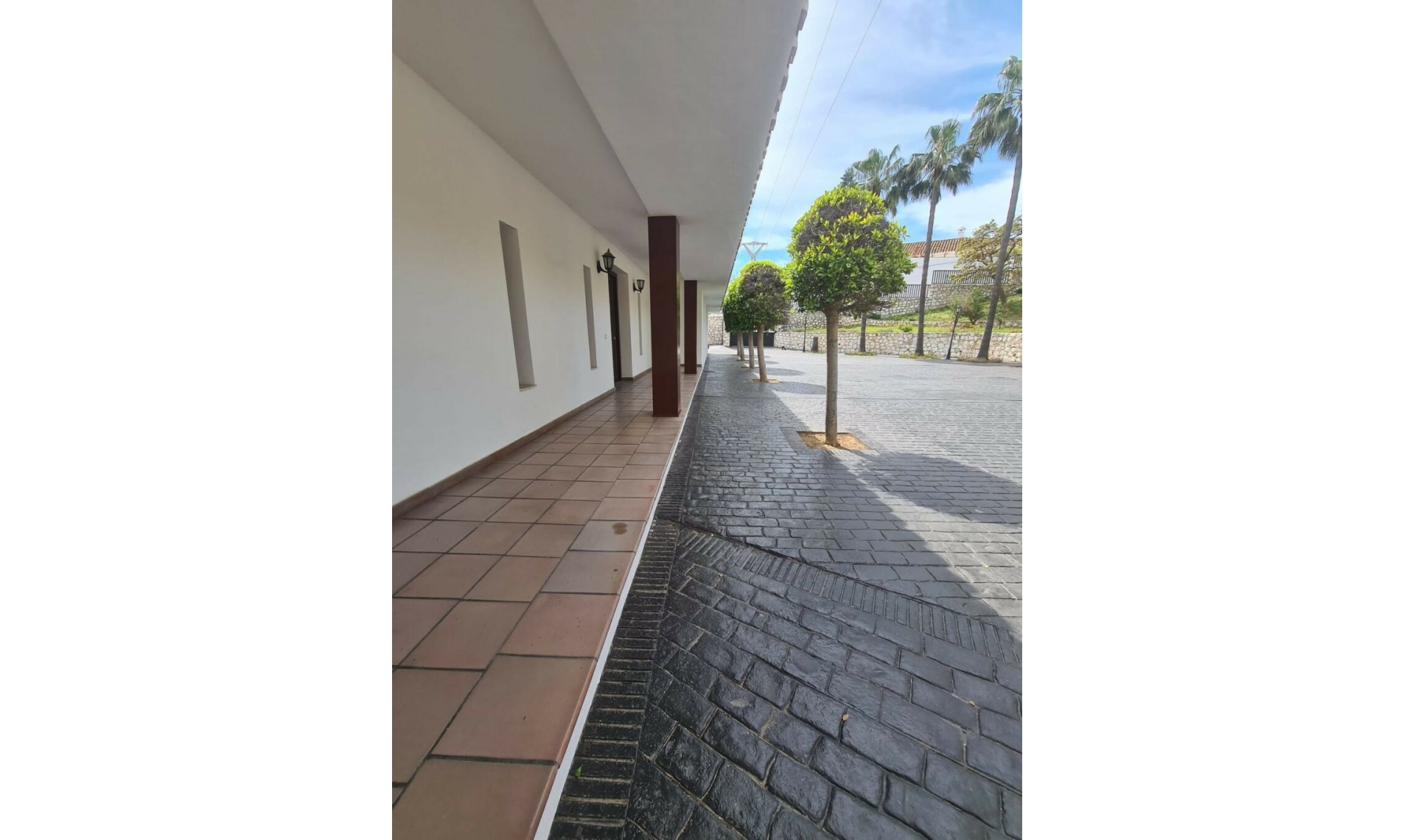 Resale - House -
La Capellania