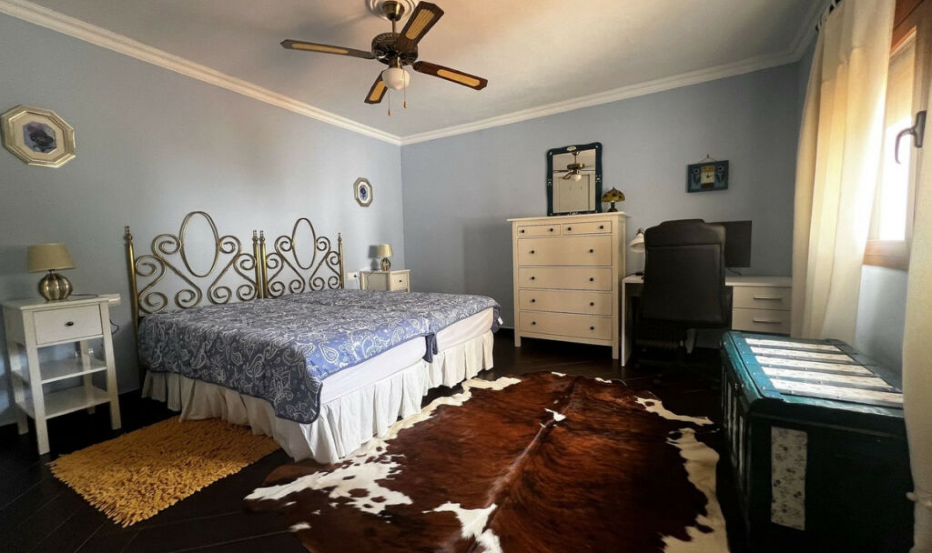 Resale - House -
La Capellania