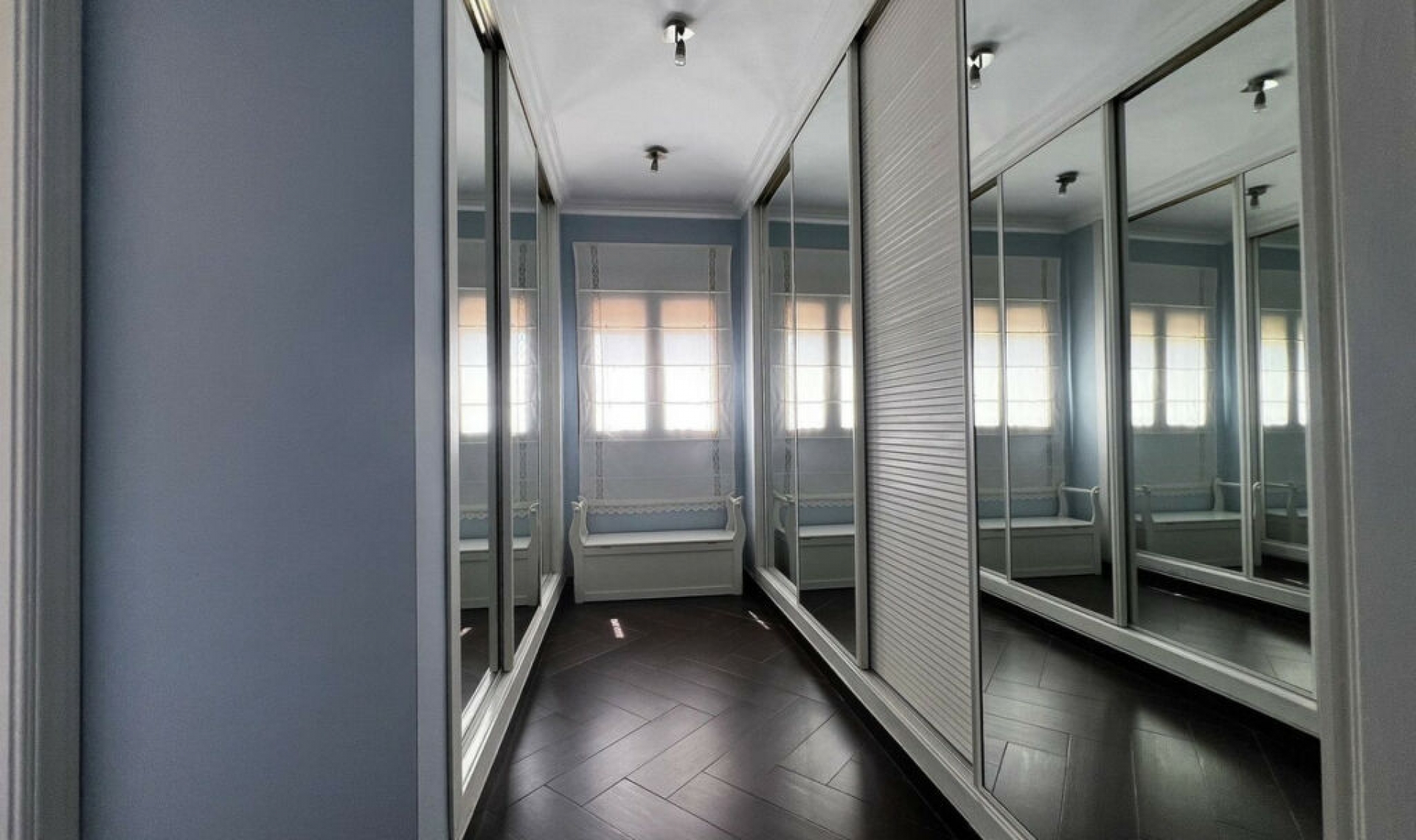 Resale - House -
La Capellania