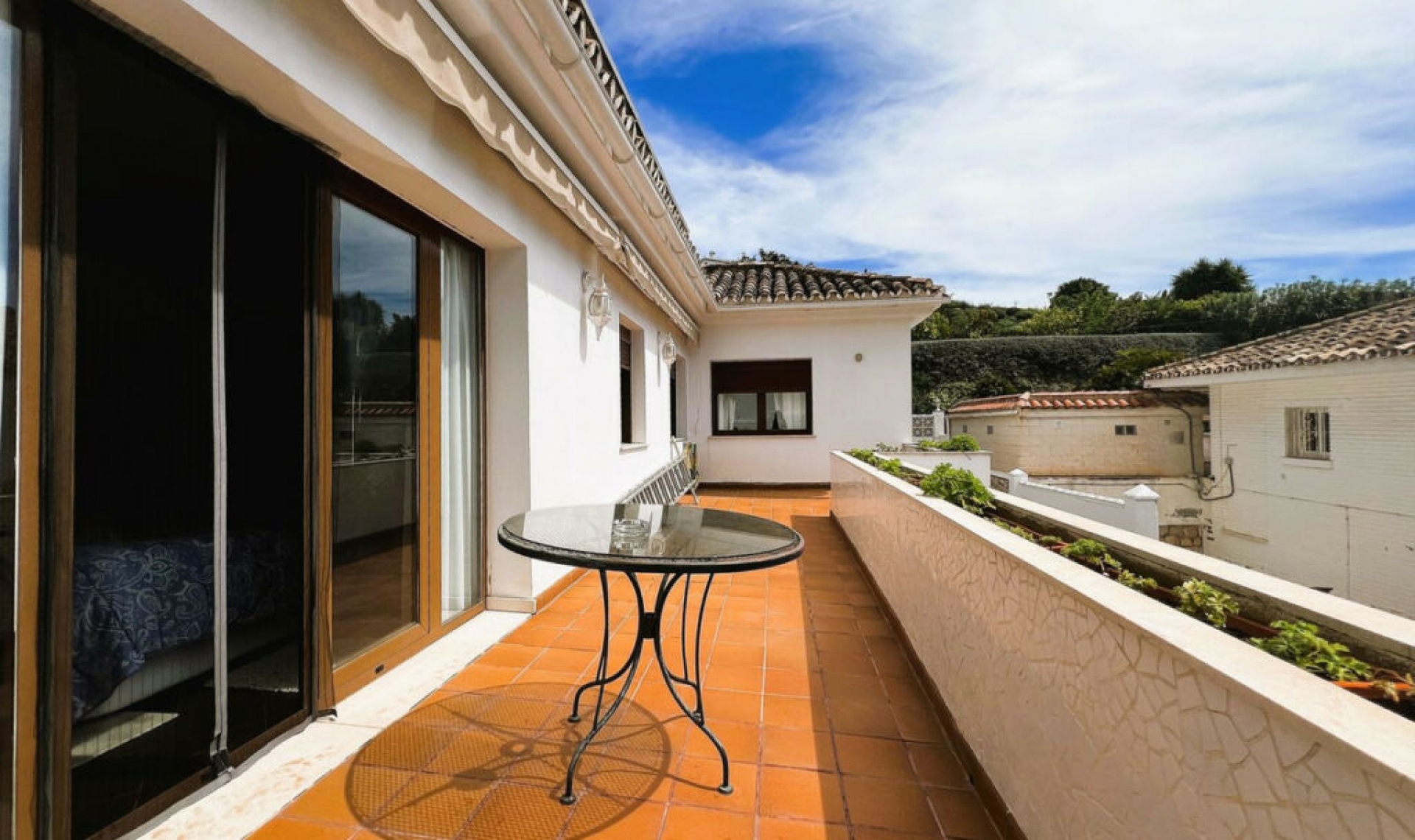 Resale - House -
La Capellania