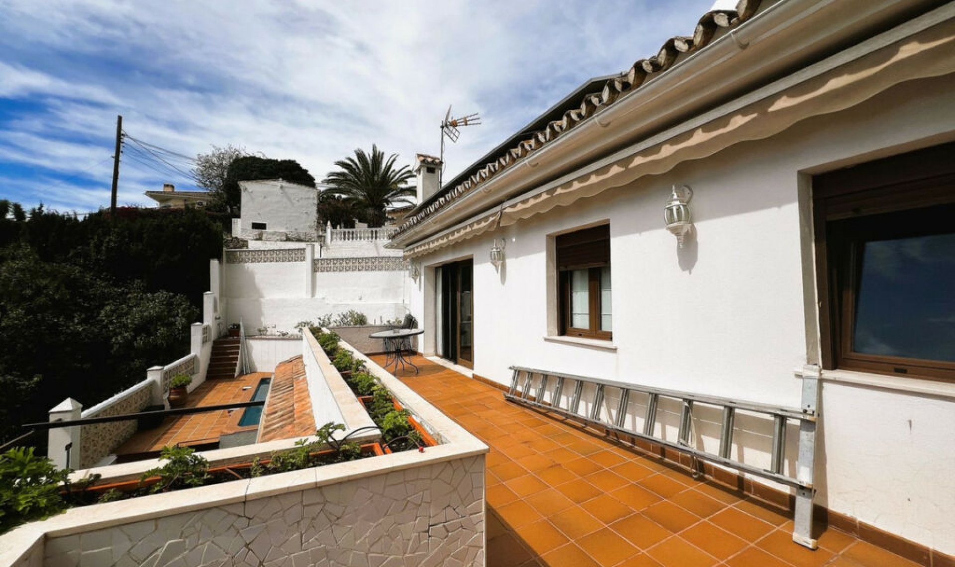 Resale - House -
La Capellania