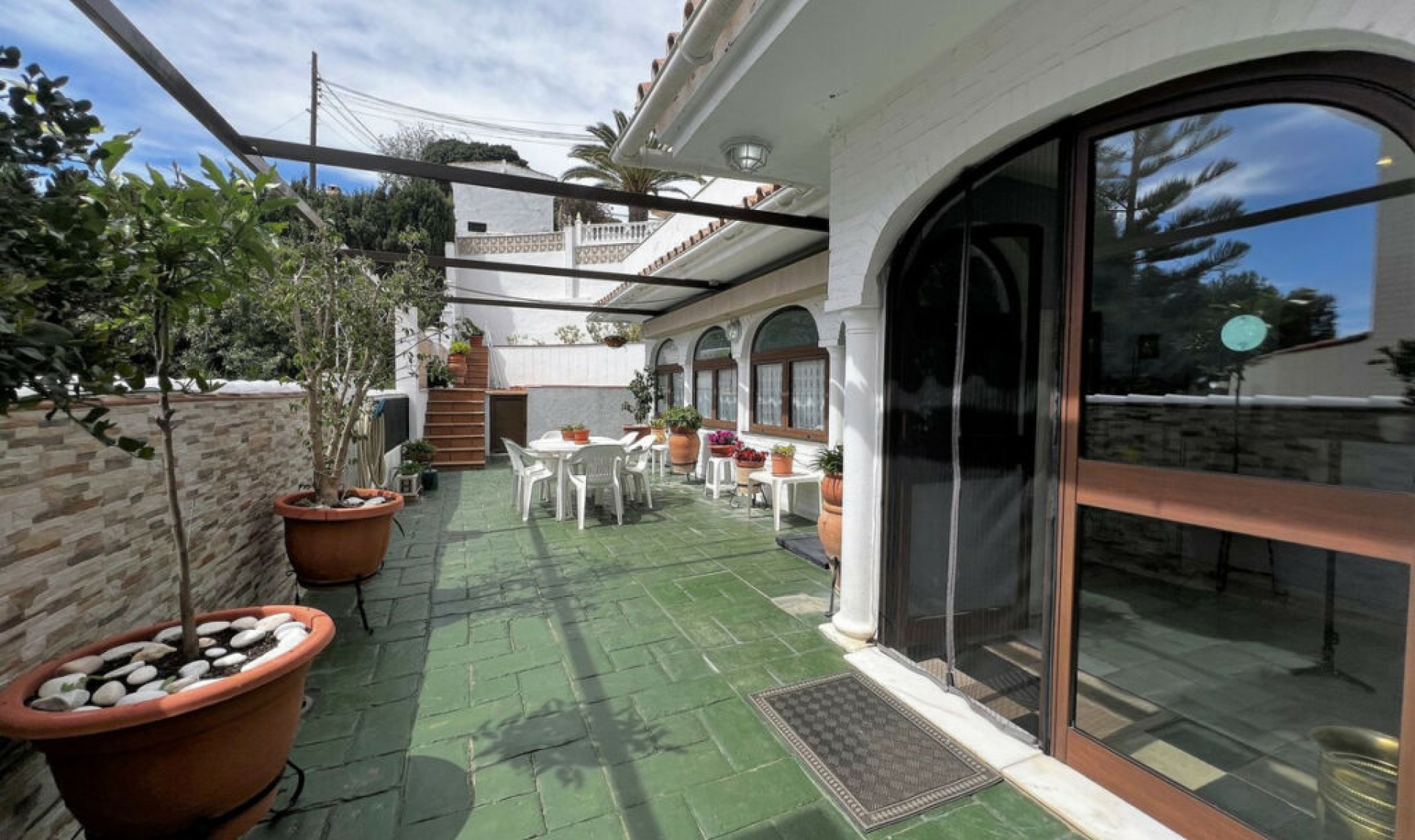 Resale - House -
La Capellania