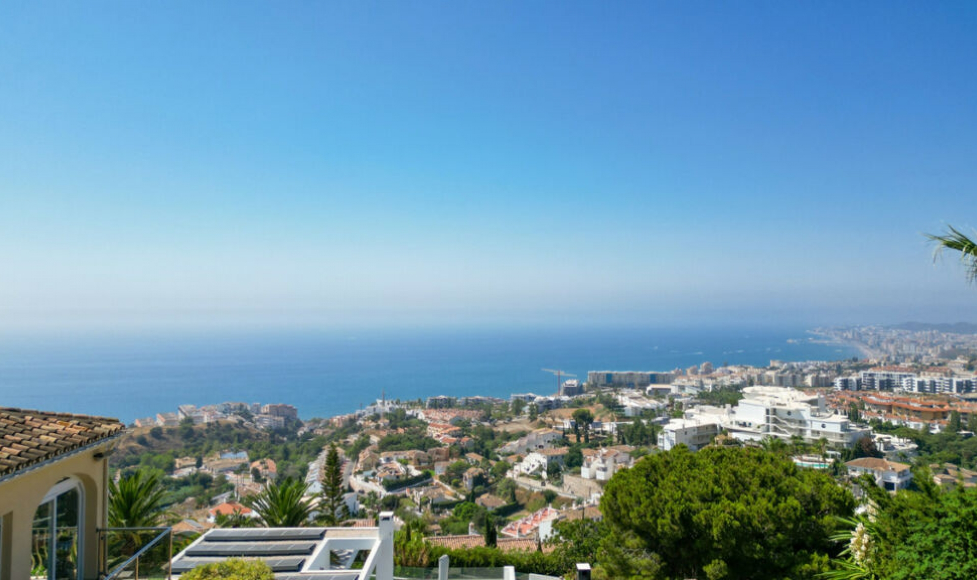 Resale - House -
La Capellania