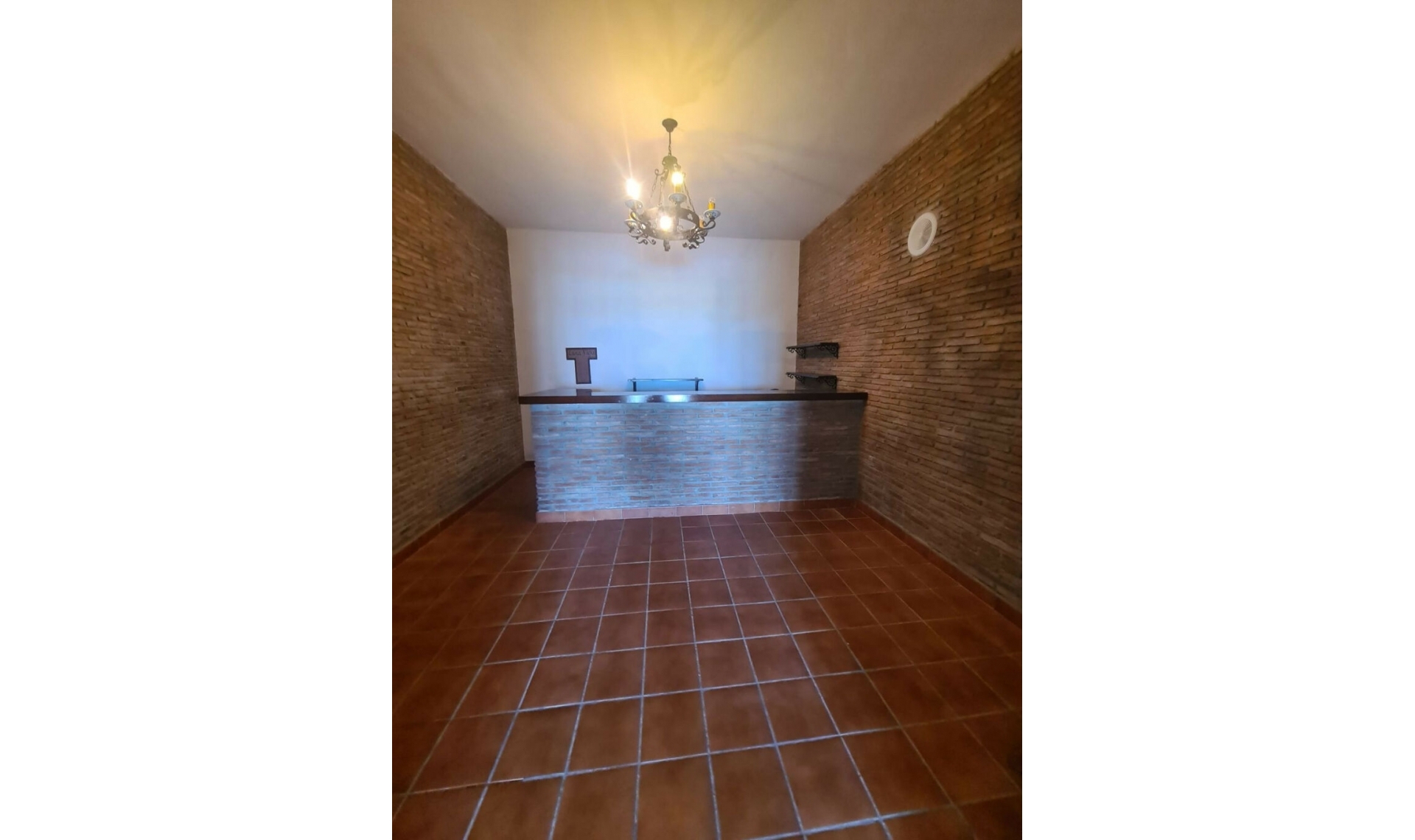 Resale - House -
La Capellania