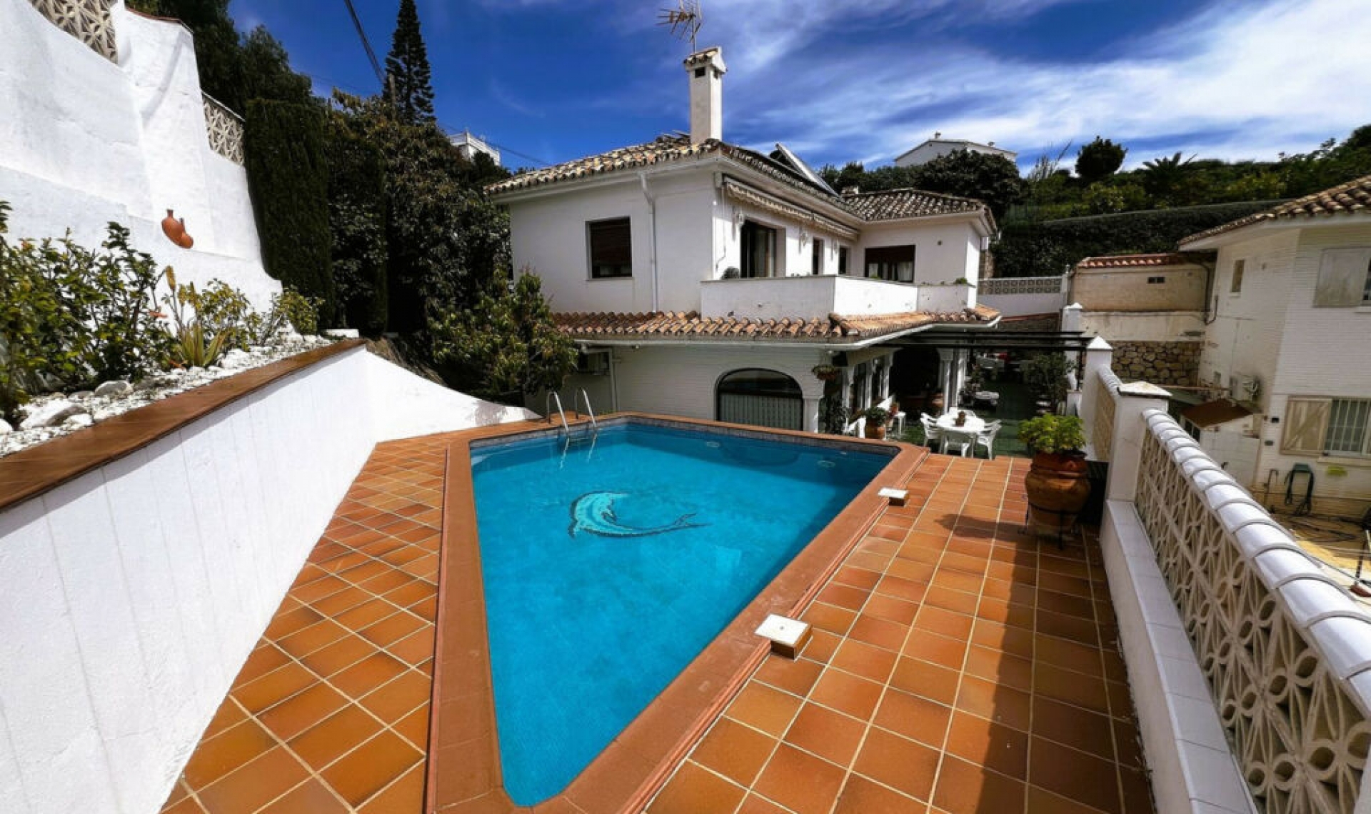 Resale - House -
La Capellania
