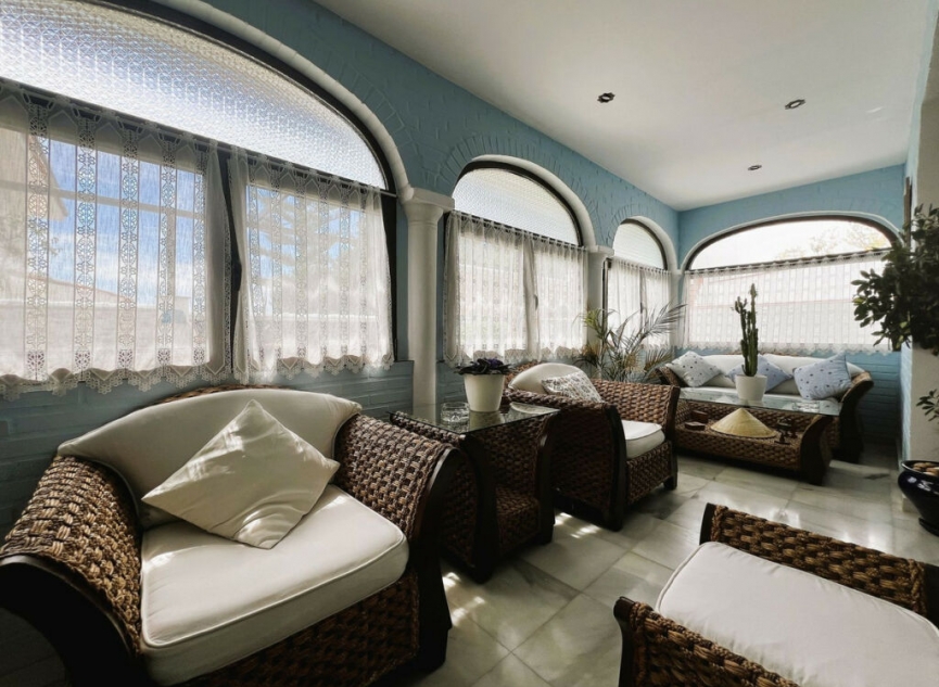 Resale - House -
La Capellania