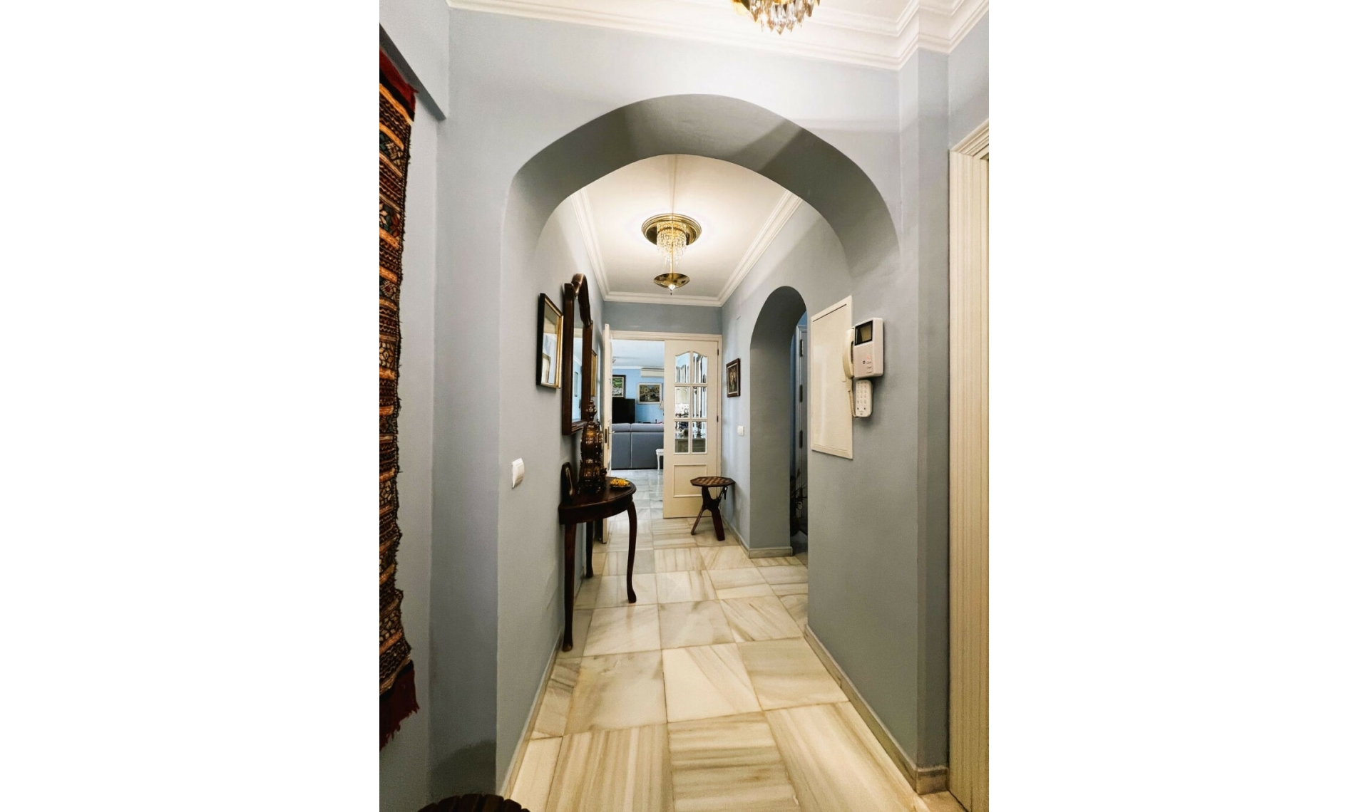 Resale - House -
La Capellania