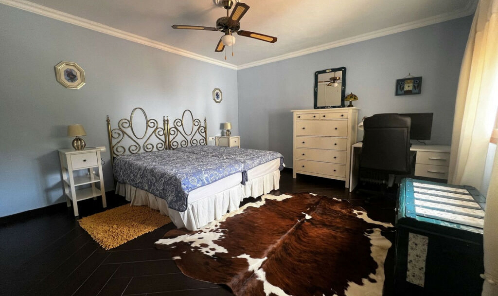 Resale - House -
La Capellania