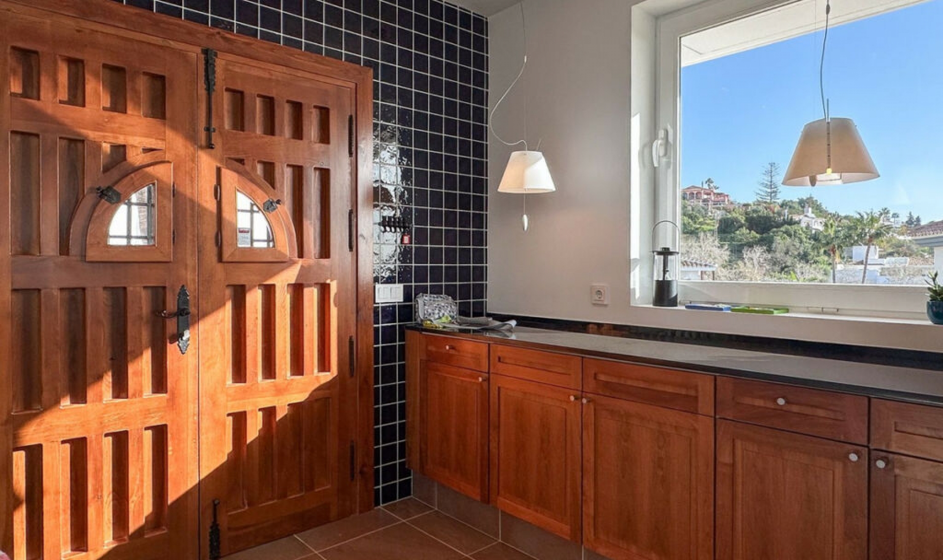 Resale - House -
La Capellania