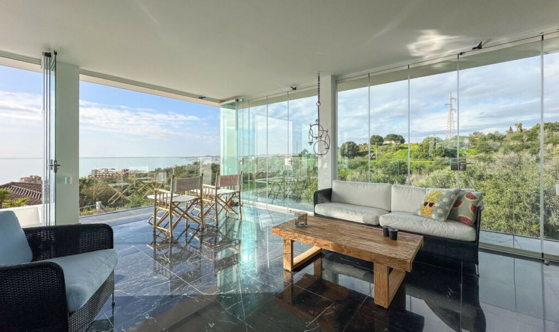 Resale - House -
La Capellania