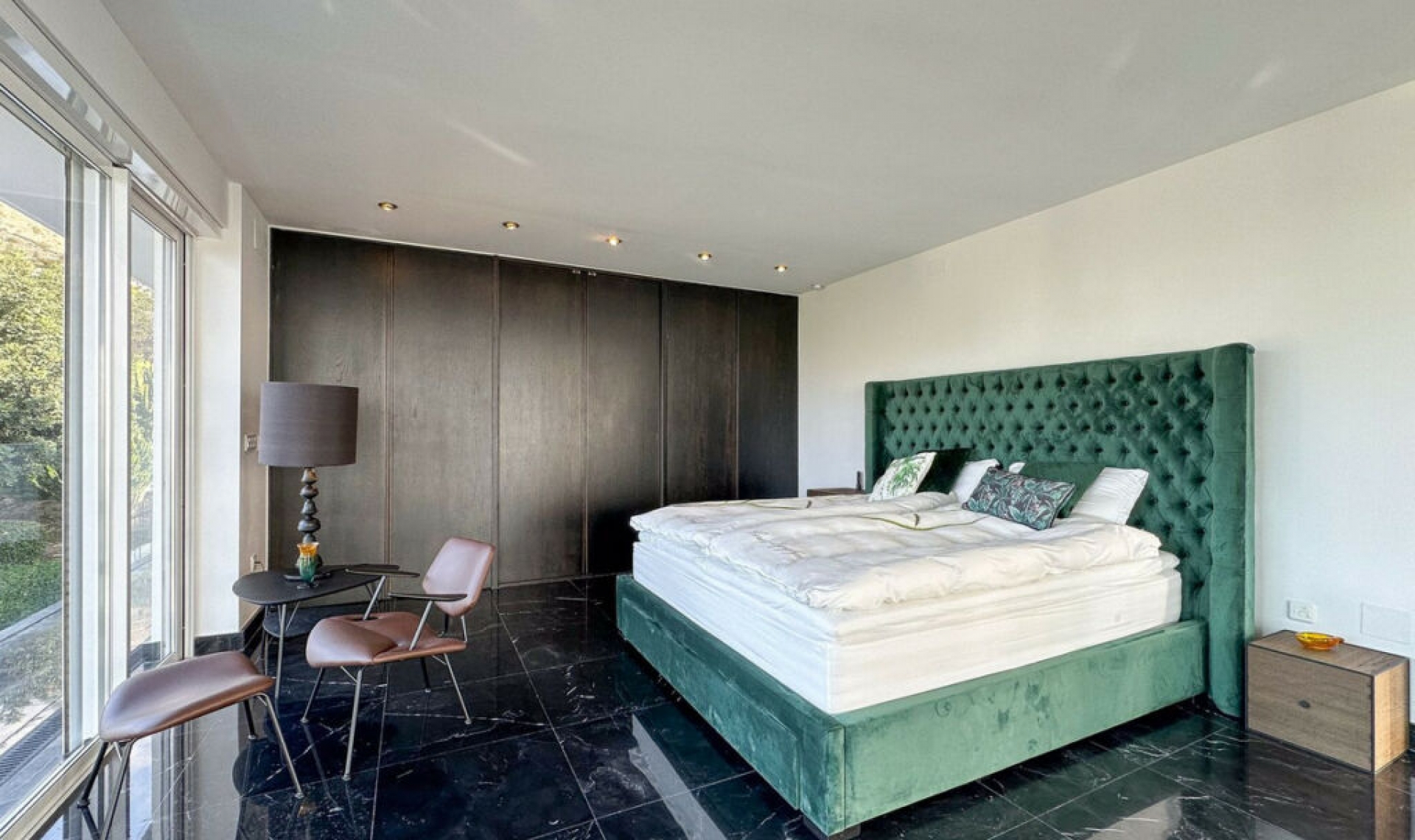 Resale - House -
La Capellania