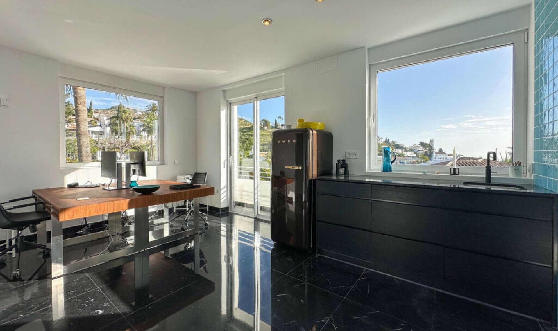 Resale - House -
La Capellania