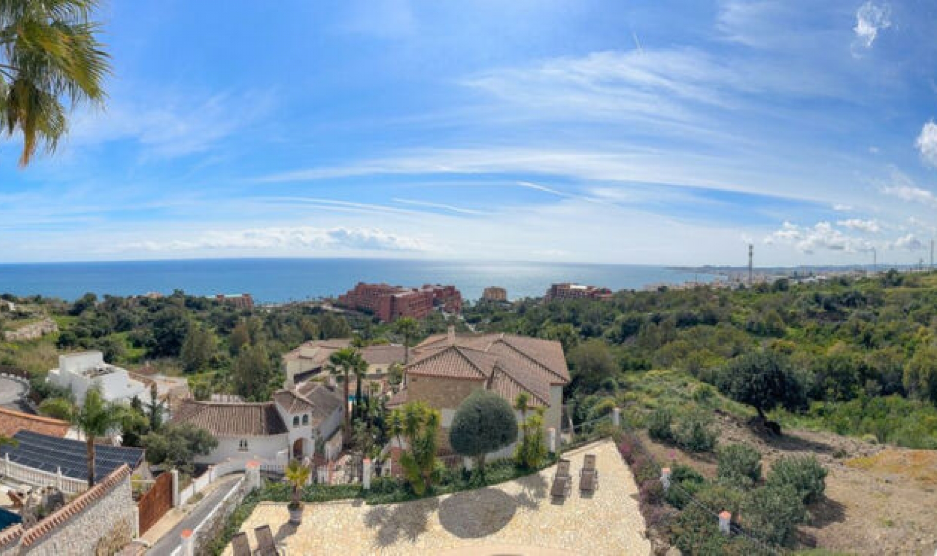 Resale - House -
La Capellania