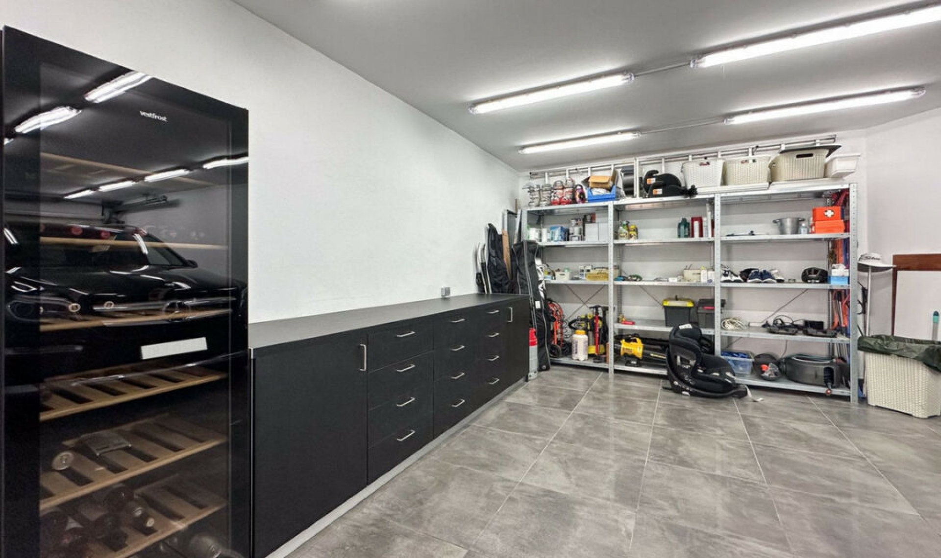 Resale - House -
La Capellania