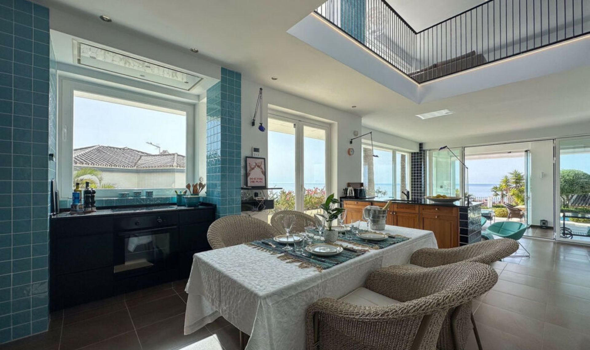 Resale - House -
La Capellania