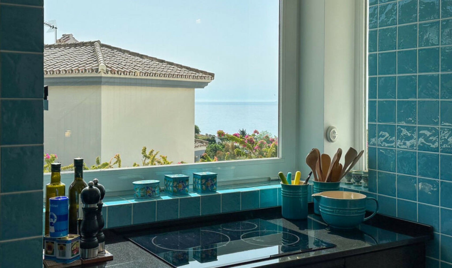 Resale - House -
La Capellania