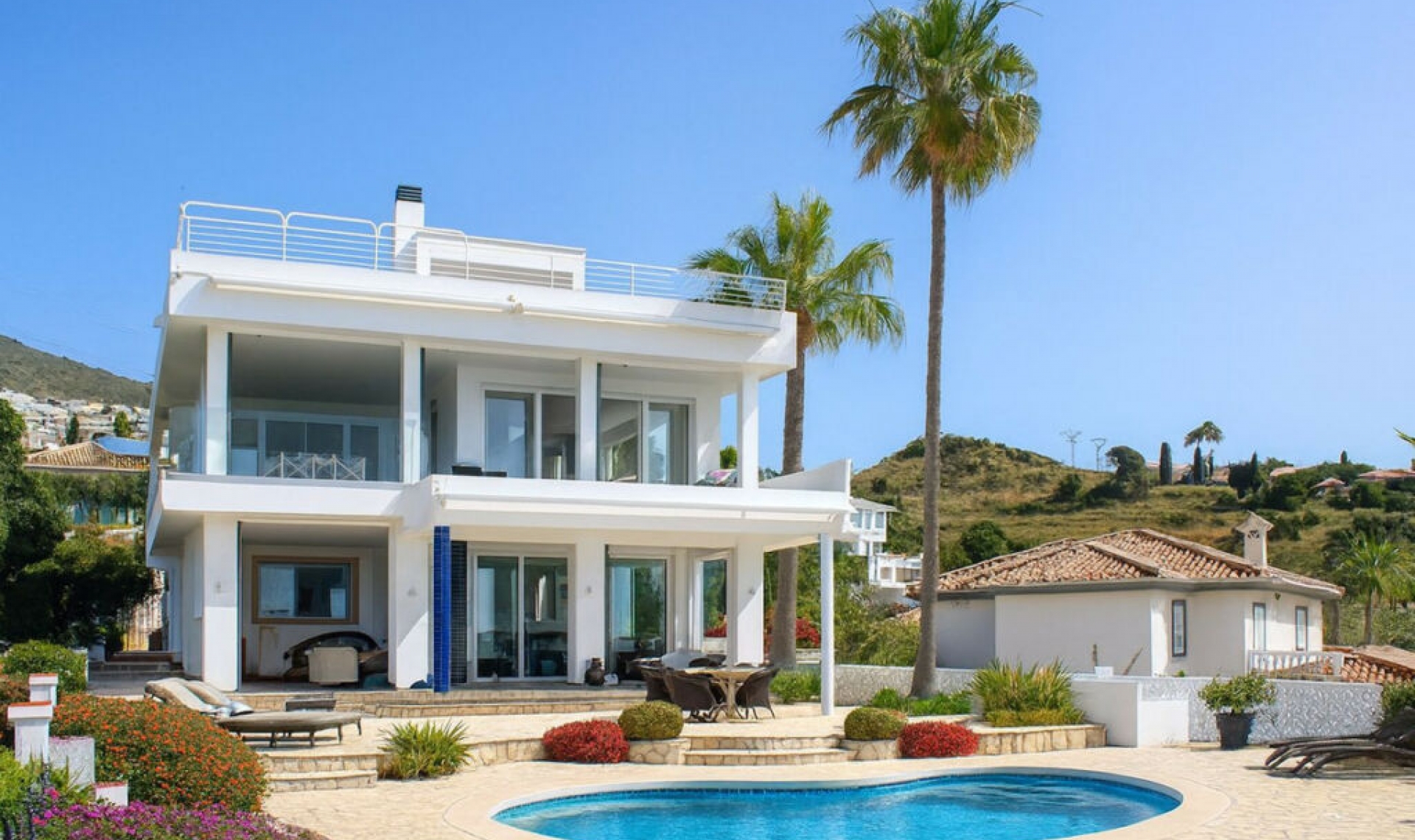 Resale - House -
La Capellania