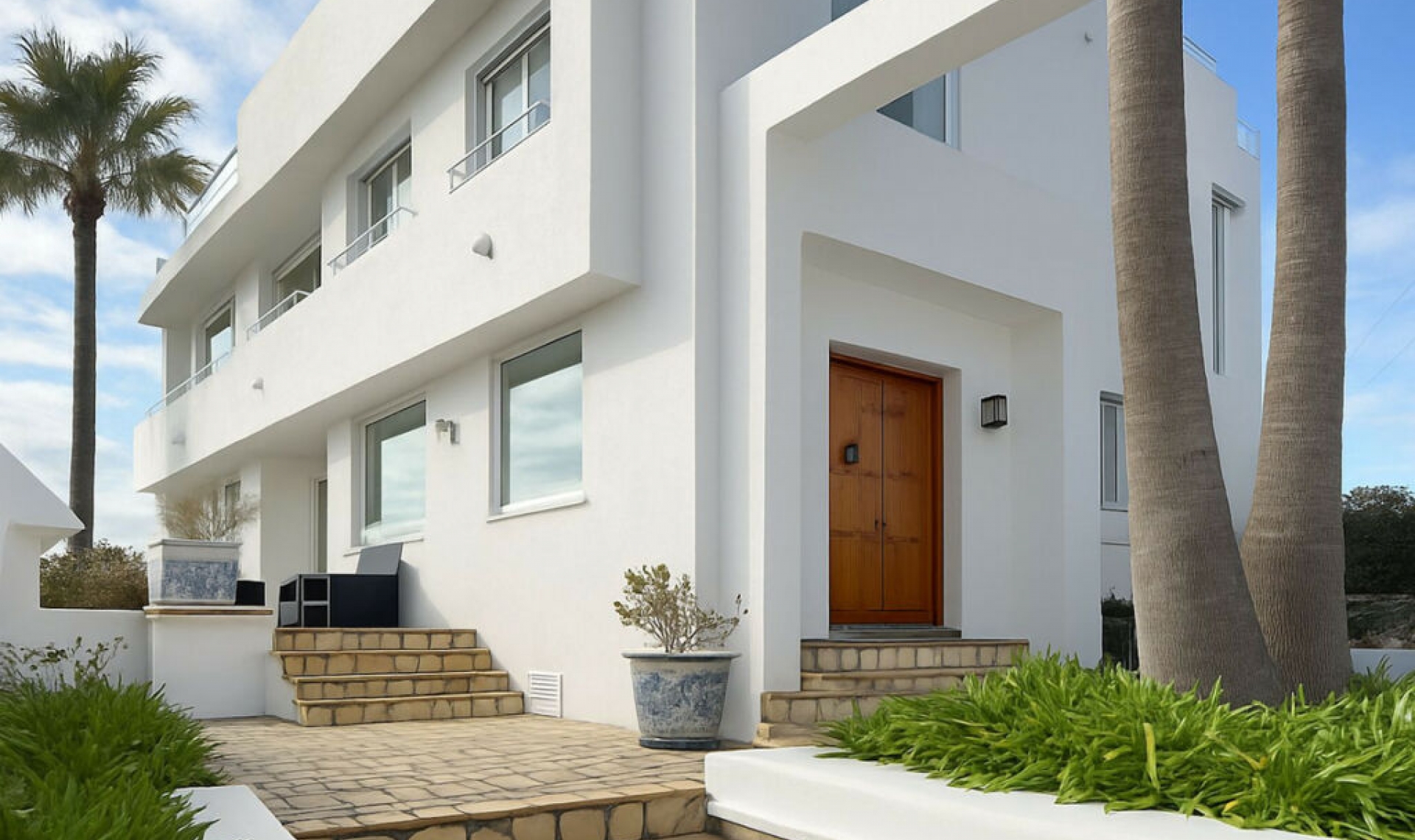 Resale - House -
La Capellania