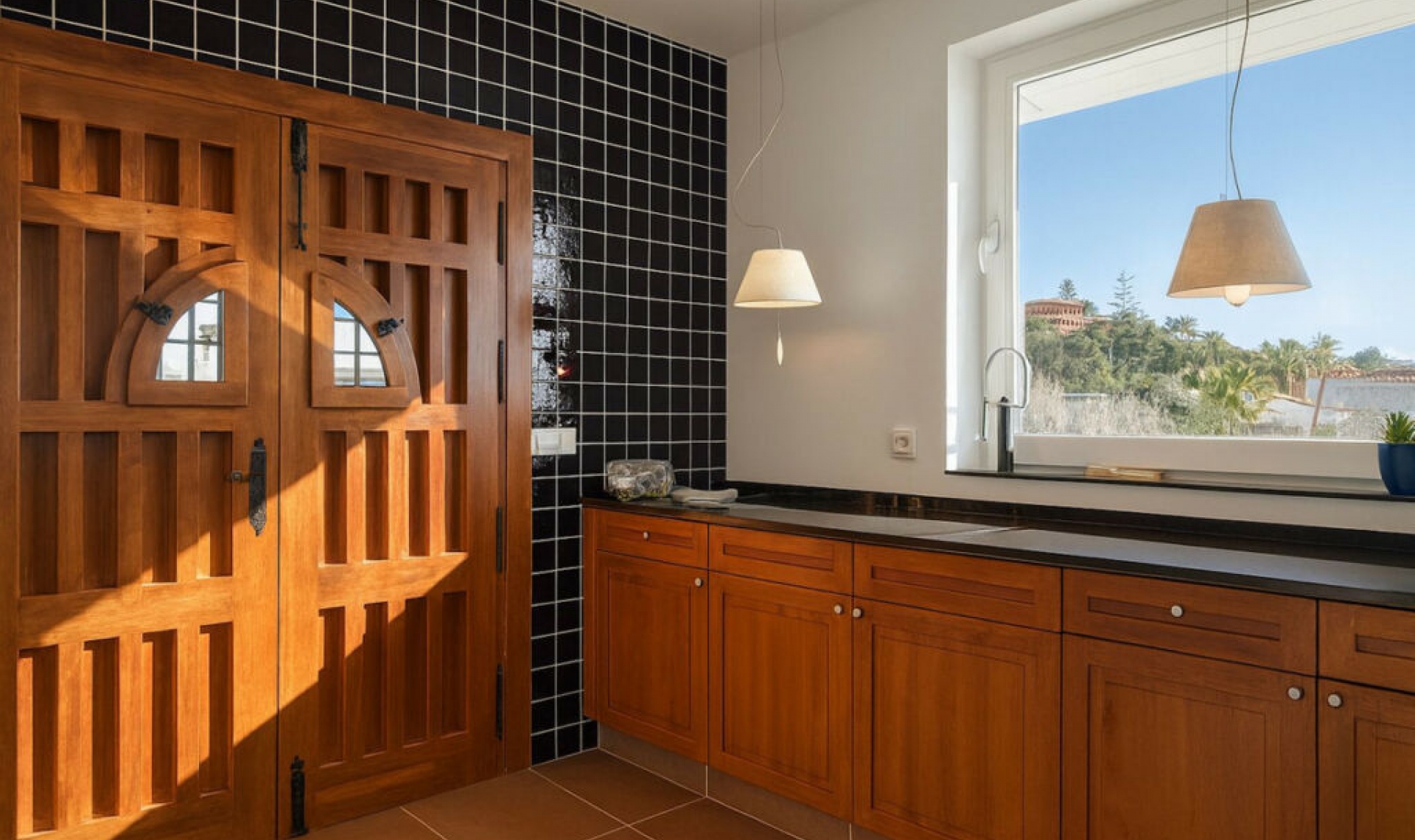 Resale - House -
La Capellania