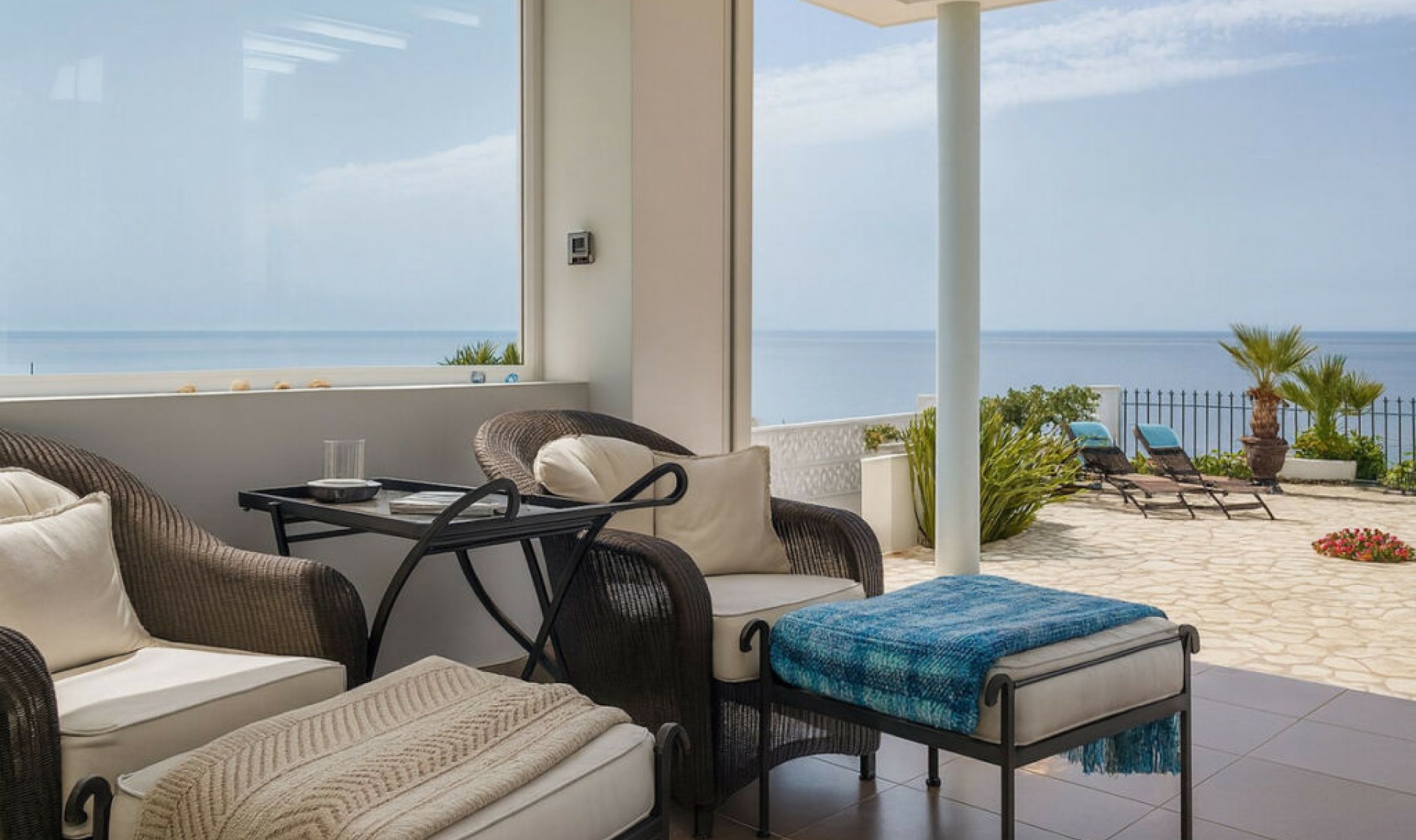 Resale - House -
La Capellania