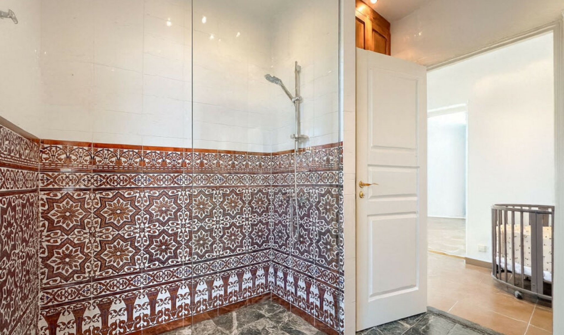 Resale - House -
La Capellania