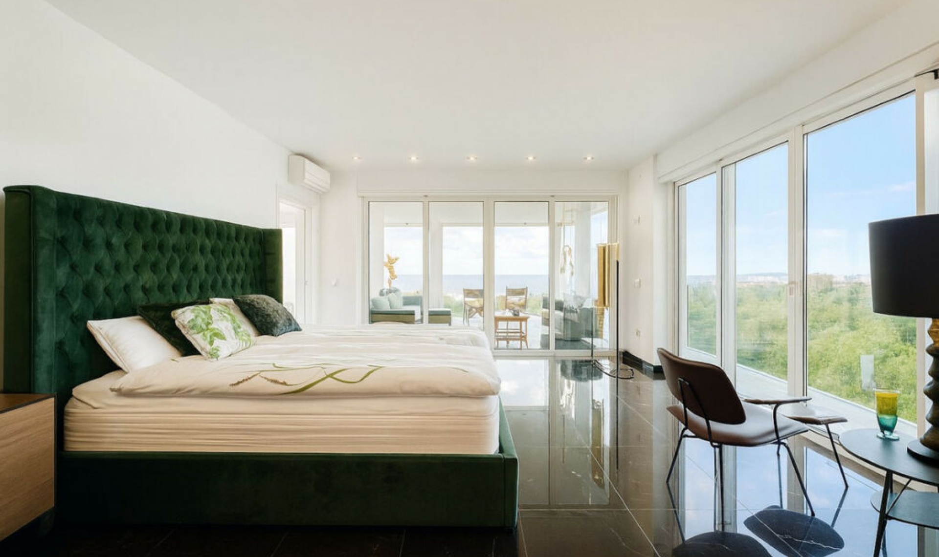Resale - House -
La Capellania