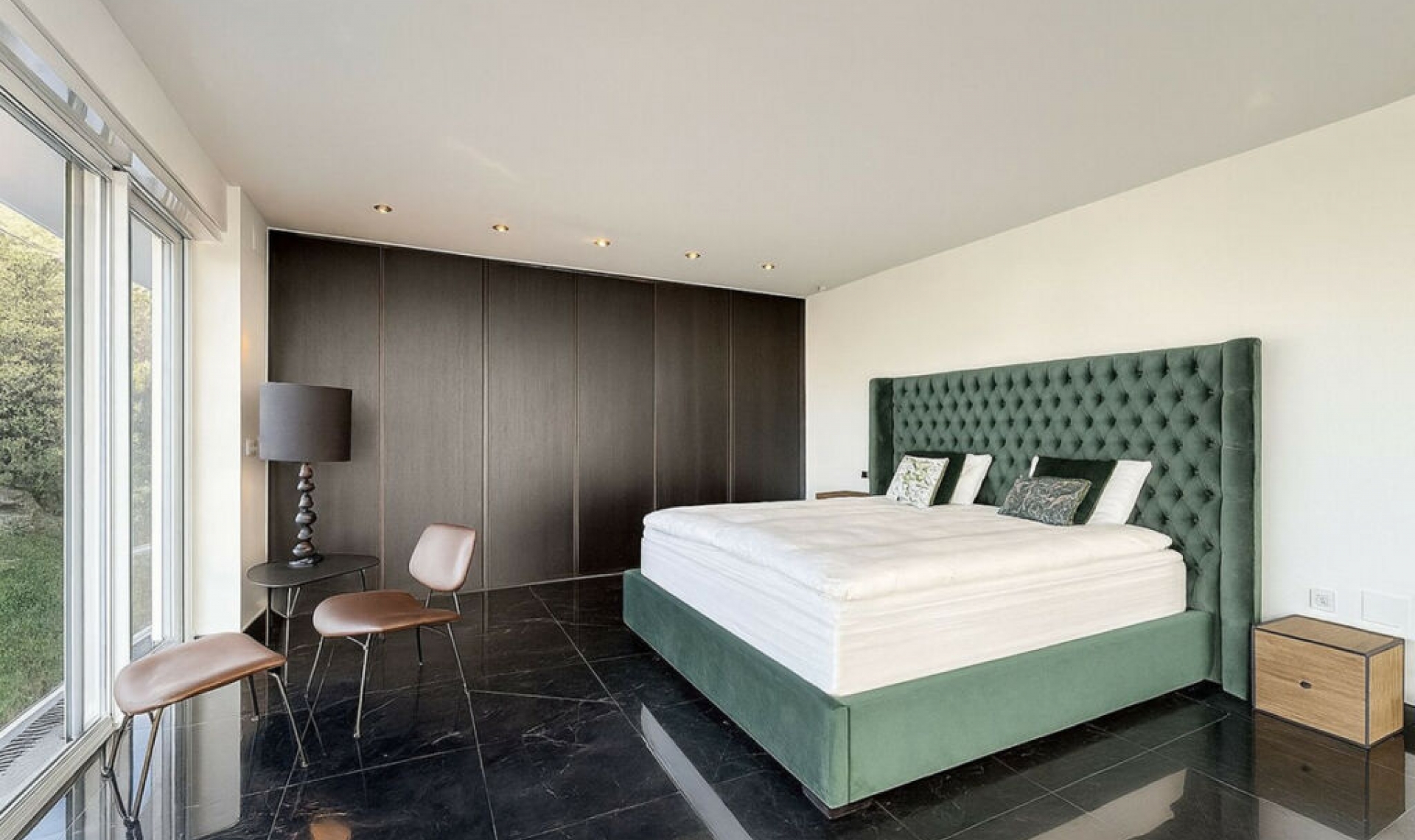 Resale - House -
La Capellania