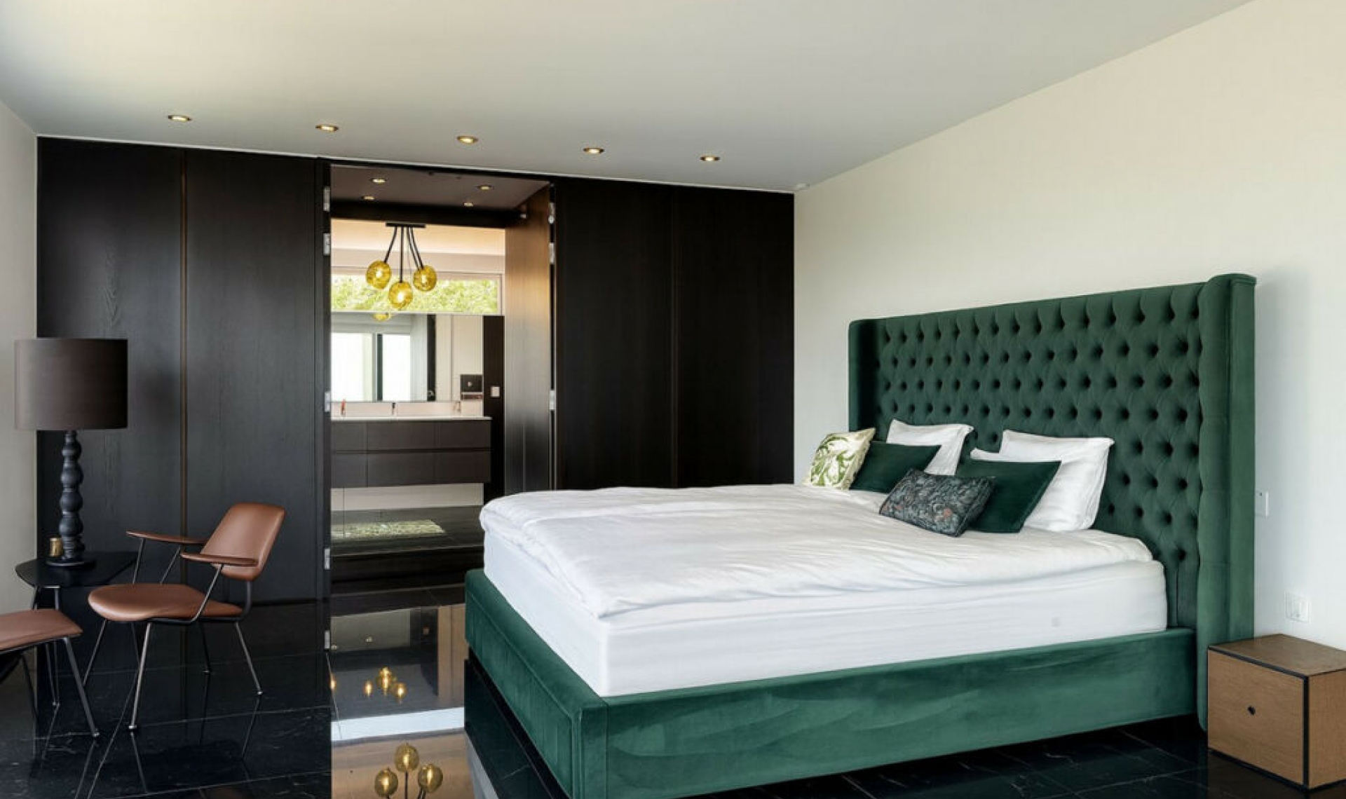 Resale - House -
La Capellania