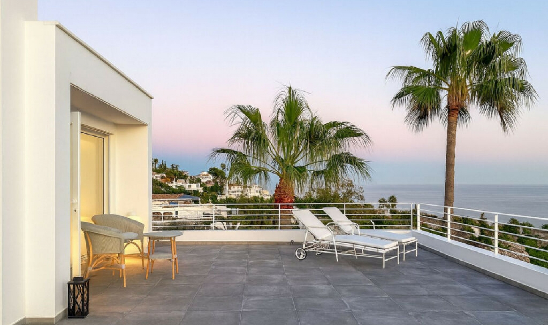 Resale - House -
La Capellania