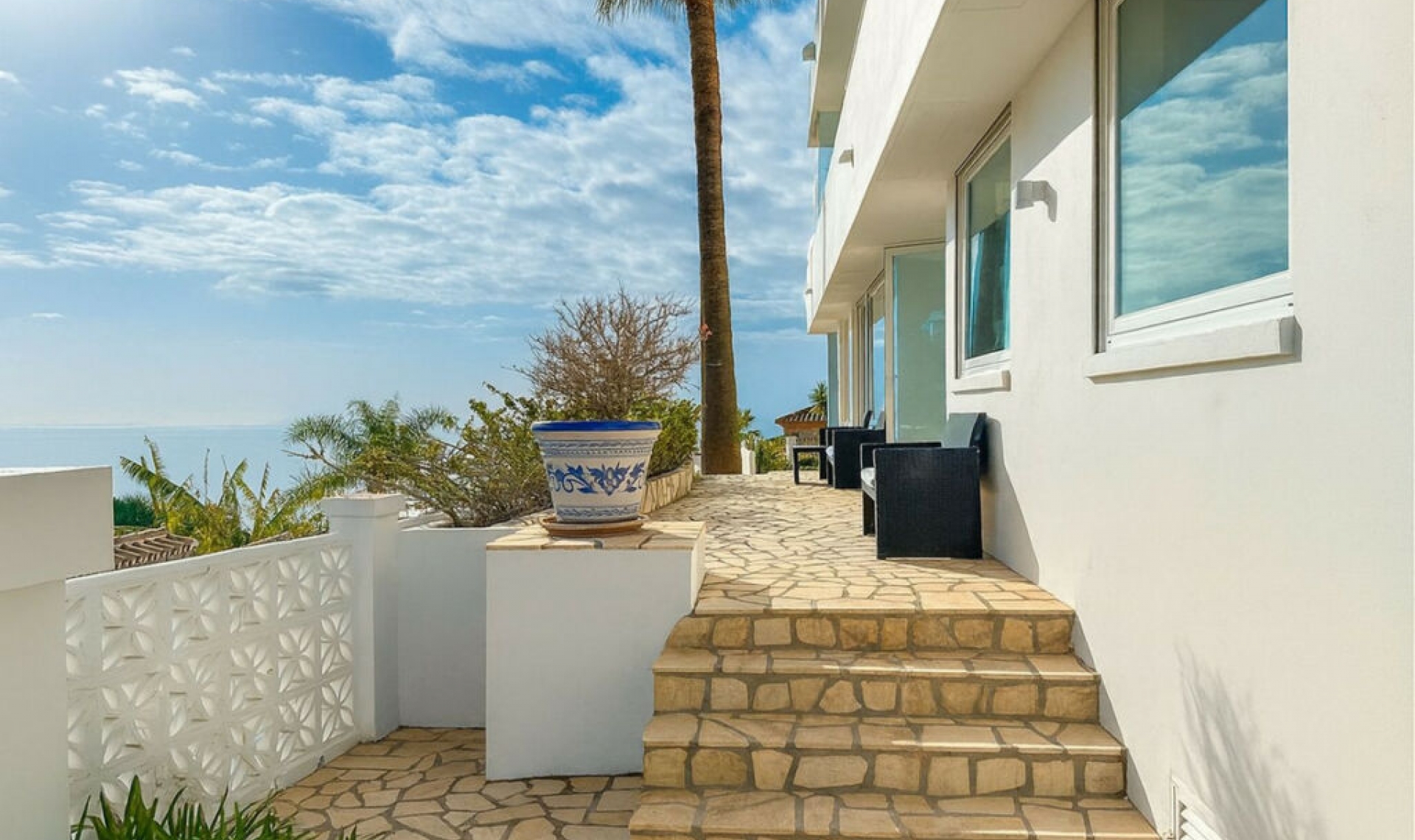 Resale - House -
La Capellania