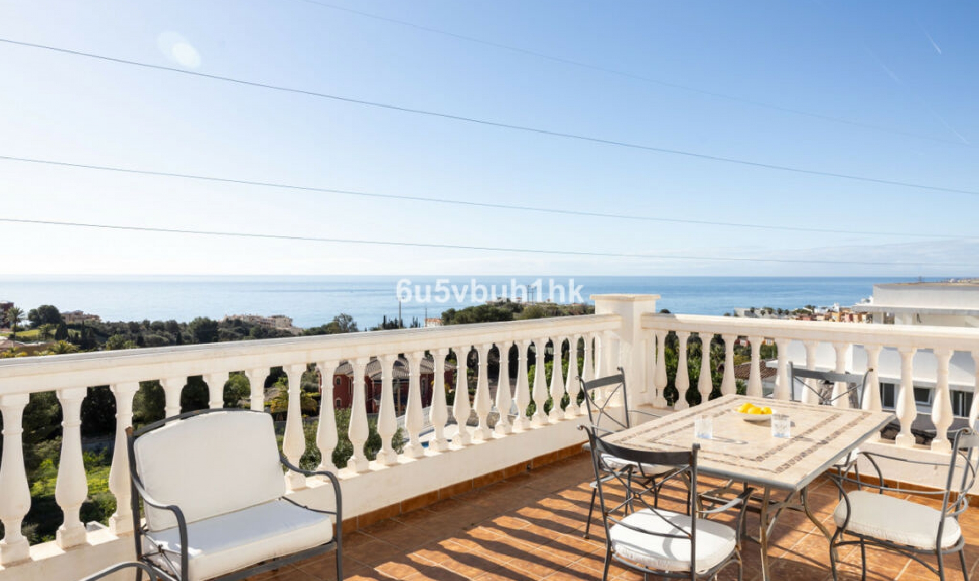 Resale - House -
La Capellania