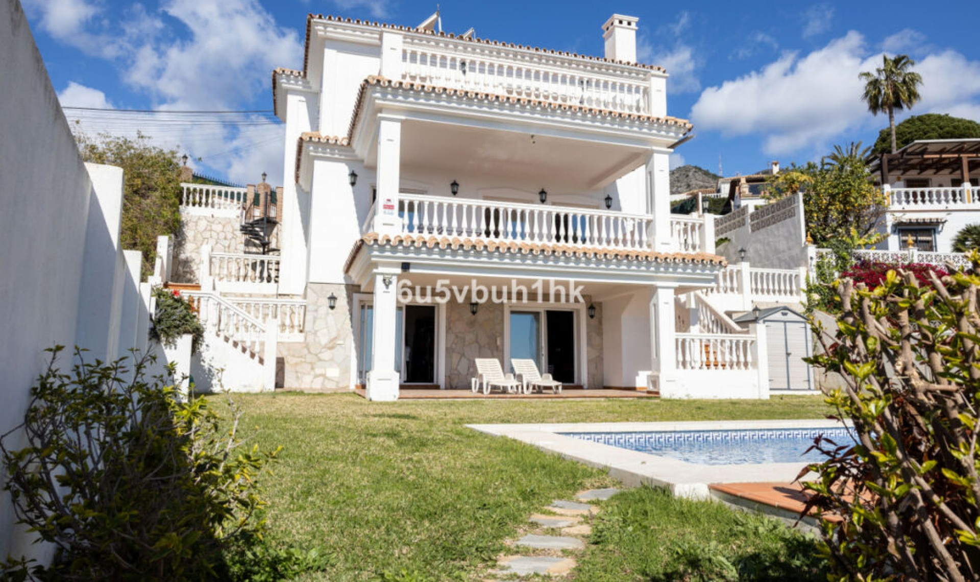 Resale - House -
La Capellania