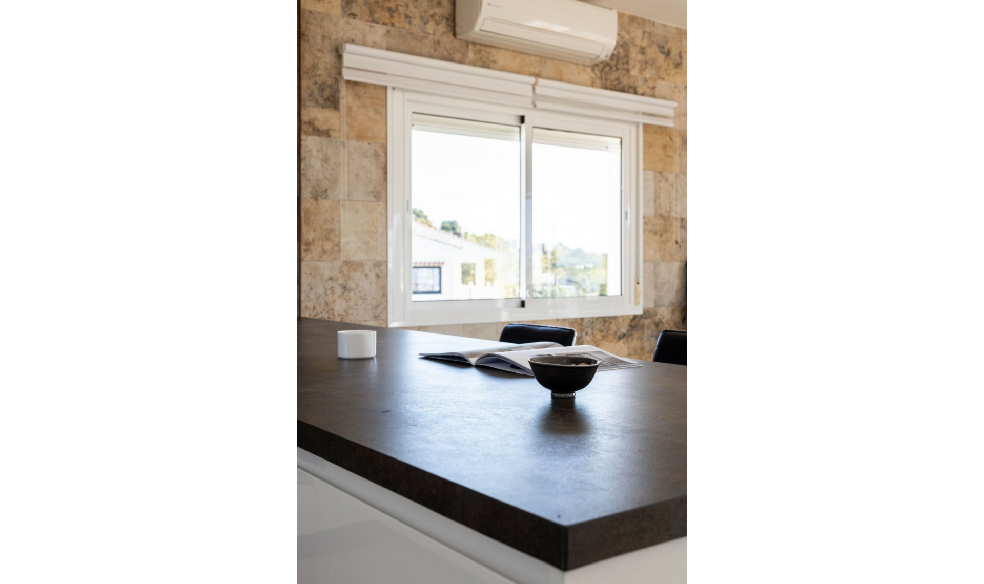 Resale - House -
La Capellania