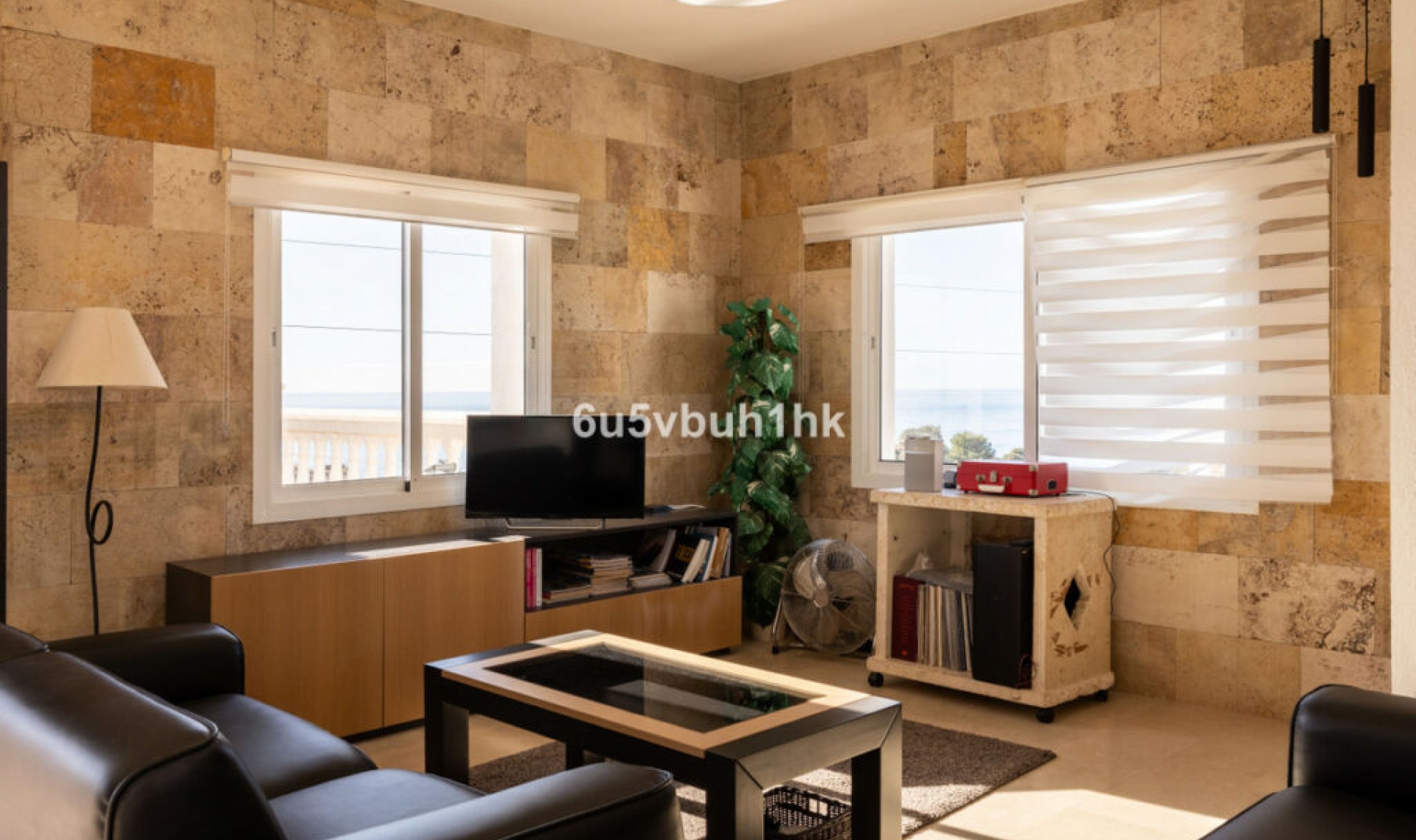 Resale - House -
La Capellania