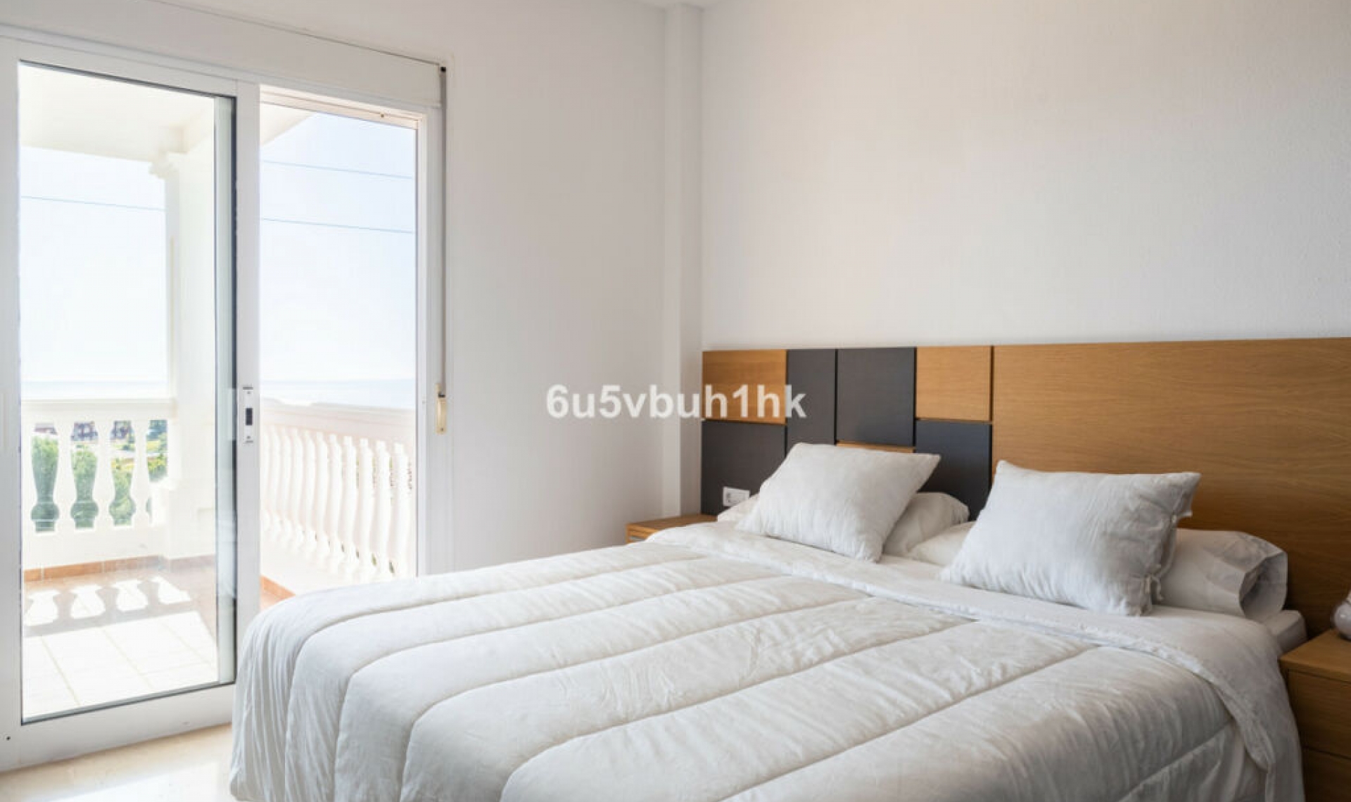 Resale - House -
La Capellania