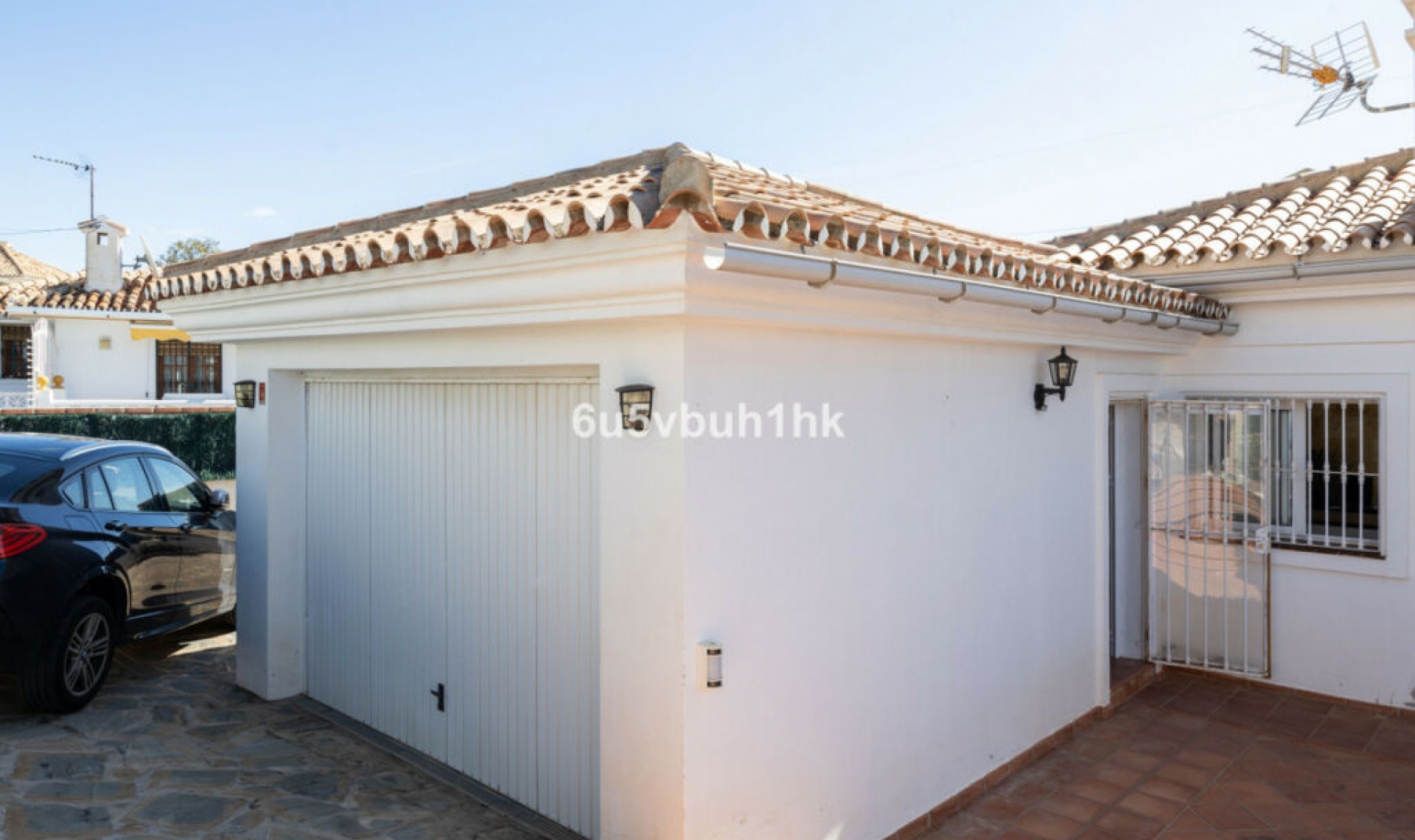 Resale - House -
La Capellania