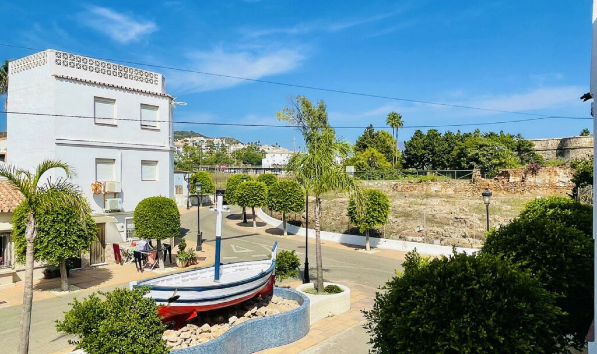 Resale - House -
La Duquesa