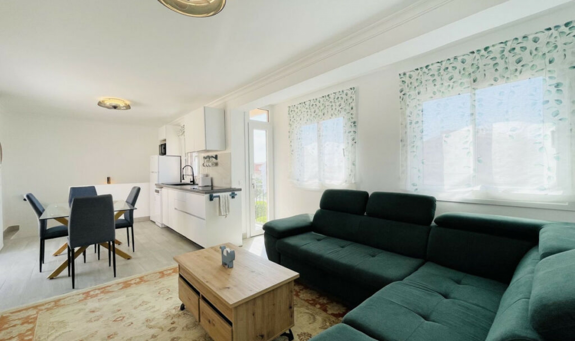 Resale - House -
La Duquesa