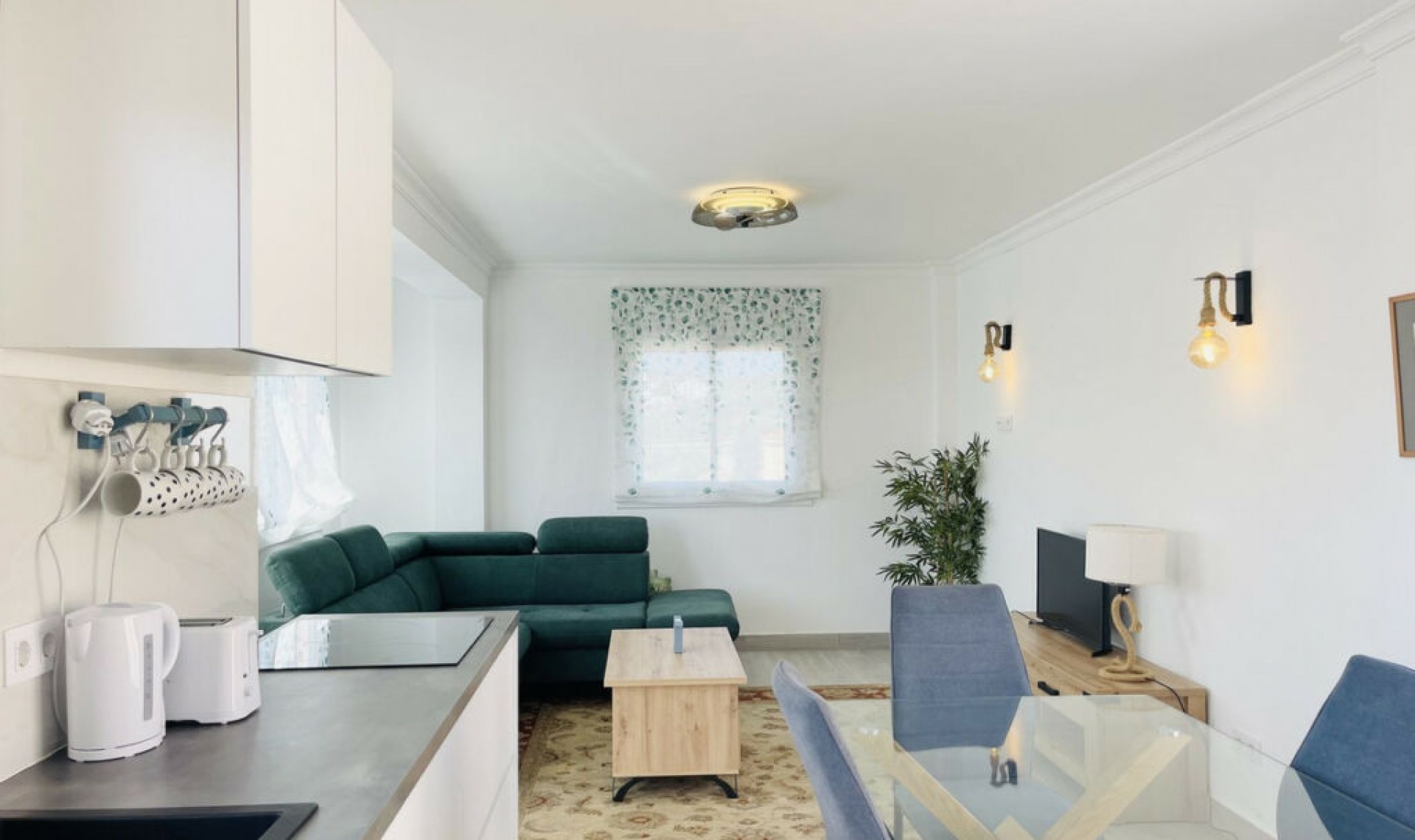 Resale - House -
La Duquesa