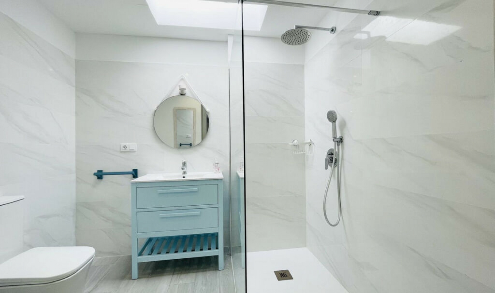 Resale - House -
La Duquesa