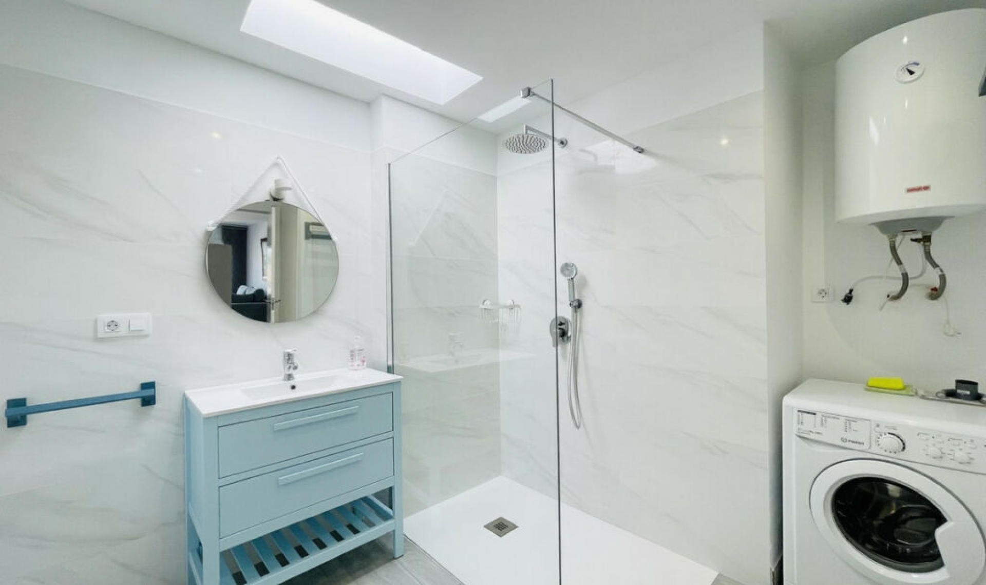 Resale - House -
La Duquesa